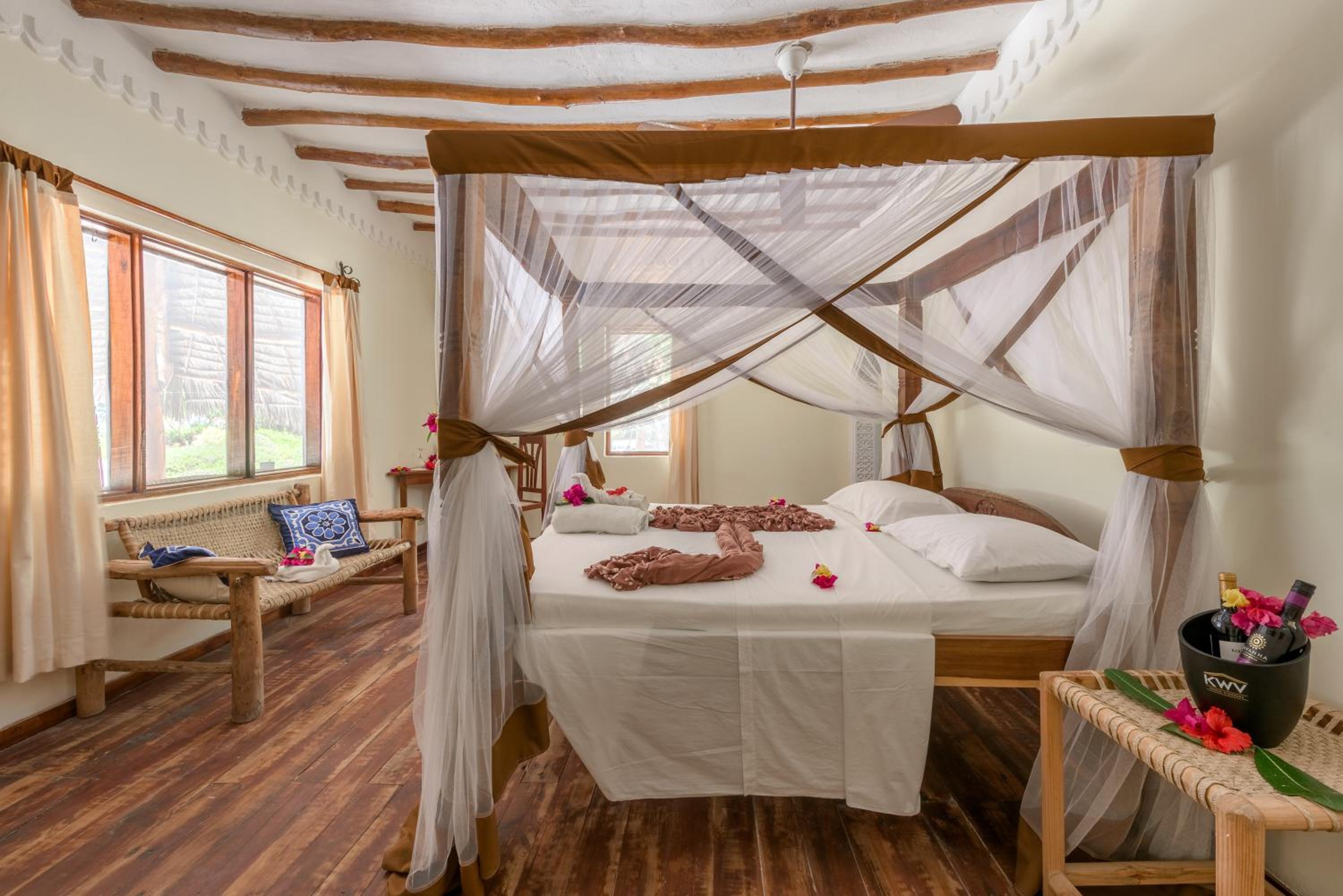 Deluxe Family Room with Ocean View - Photo 3