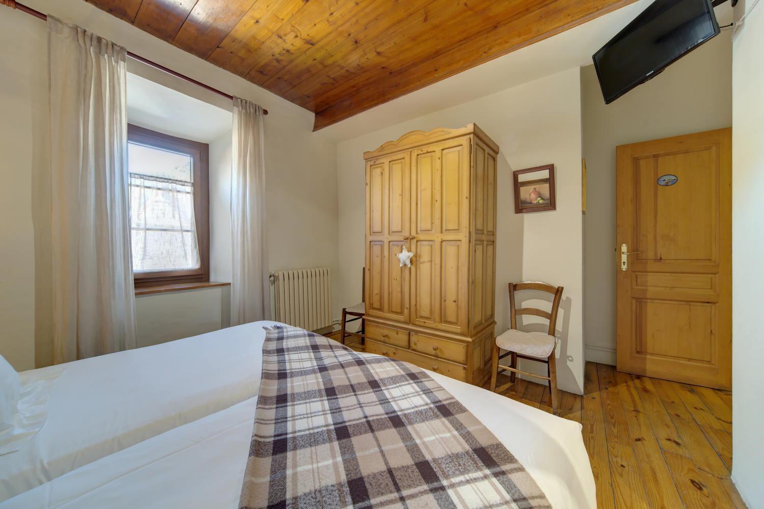 Double Room with Private Bathroom photo 2