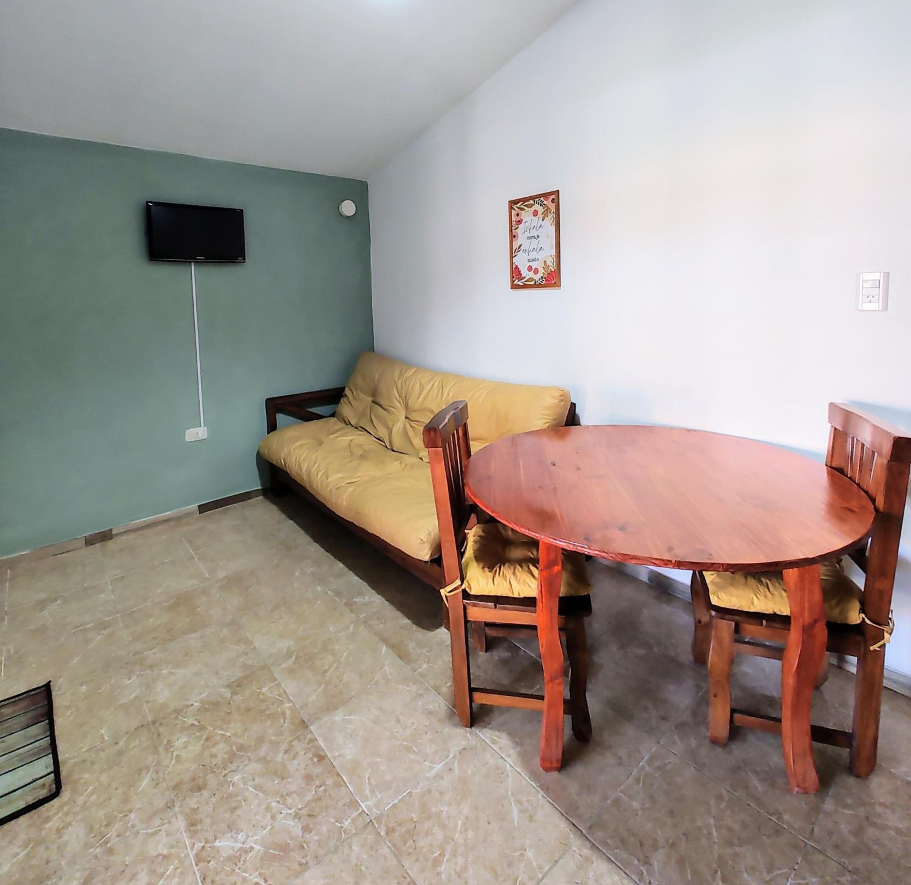 One-Bedroom Apartment photo 1