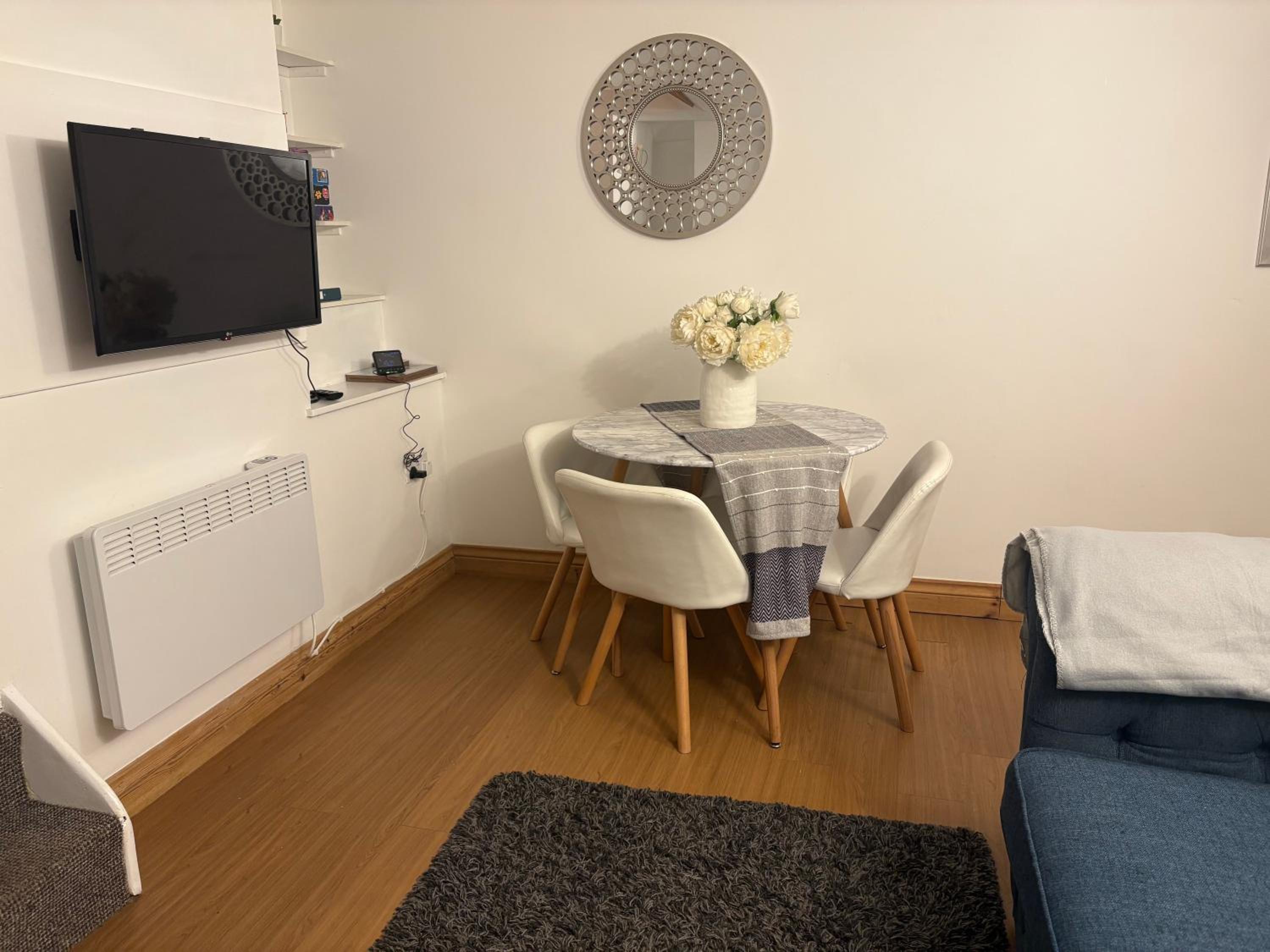 Two-Bedroom Apartment photo 2