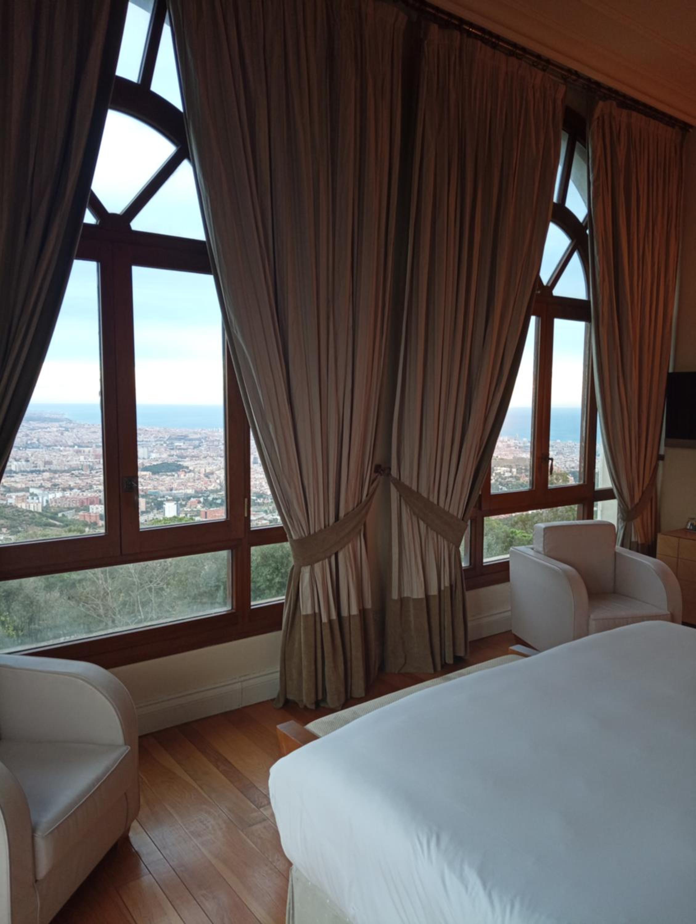 Habitación Doble o Twin Deluxe con Vista a la Ciudad Habitación Doble o Twin Deluxe con Vista a la Ciudad