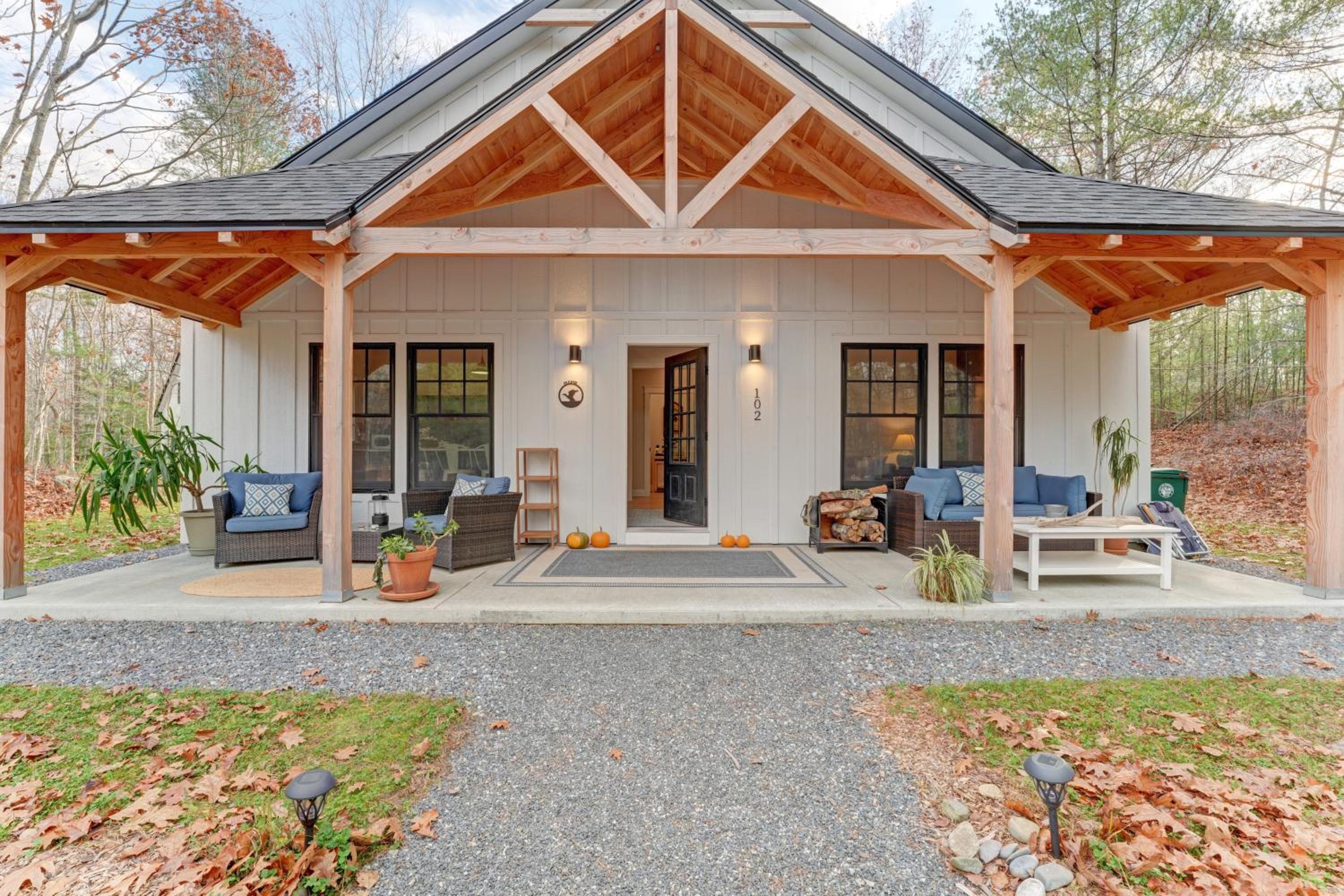 Two-Bedroom House photo 2