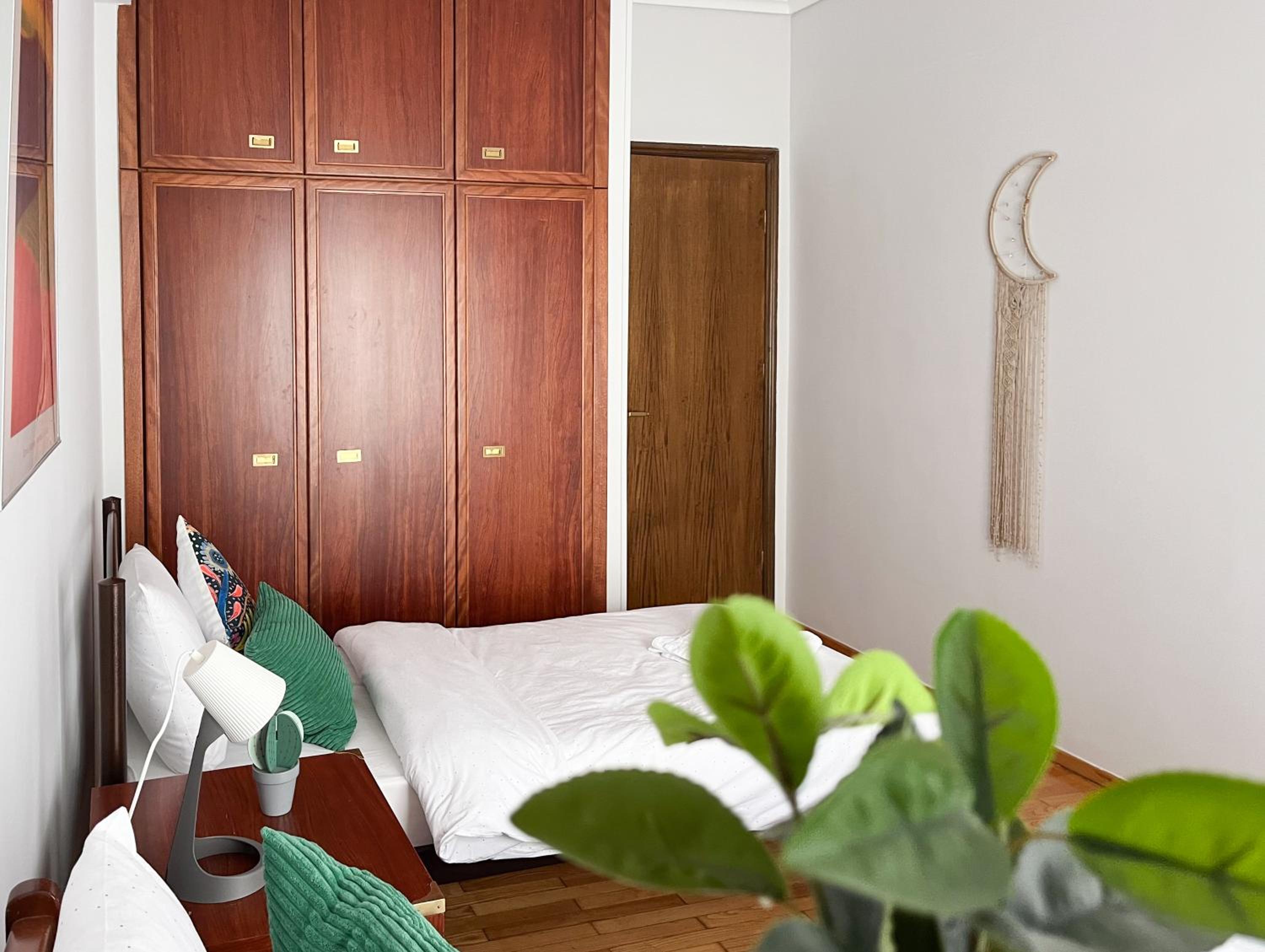 Four-Bedroom Apartment with Lake View photo 2