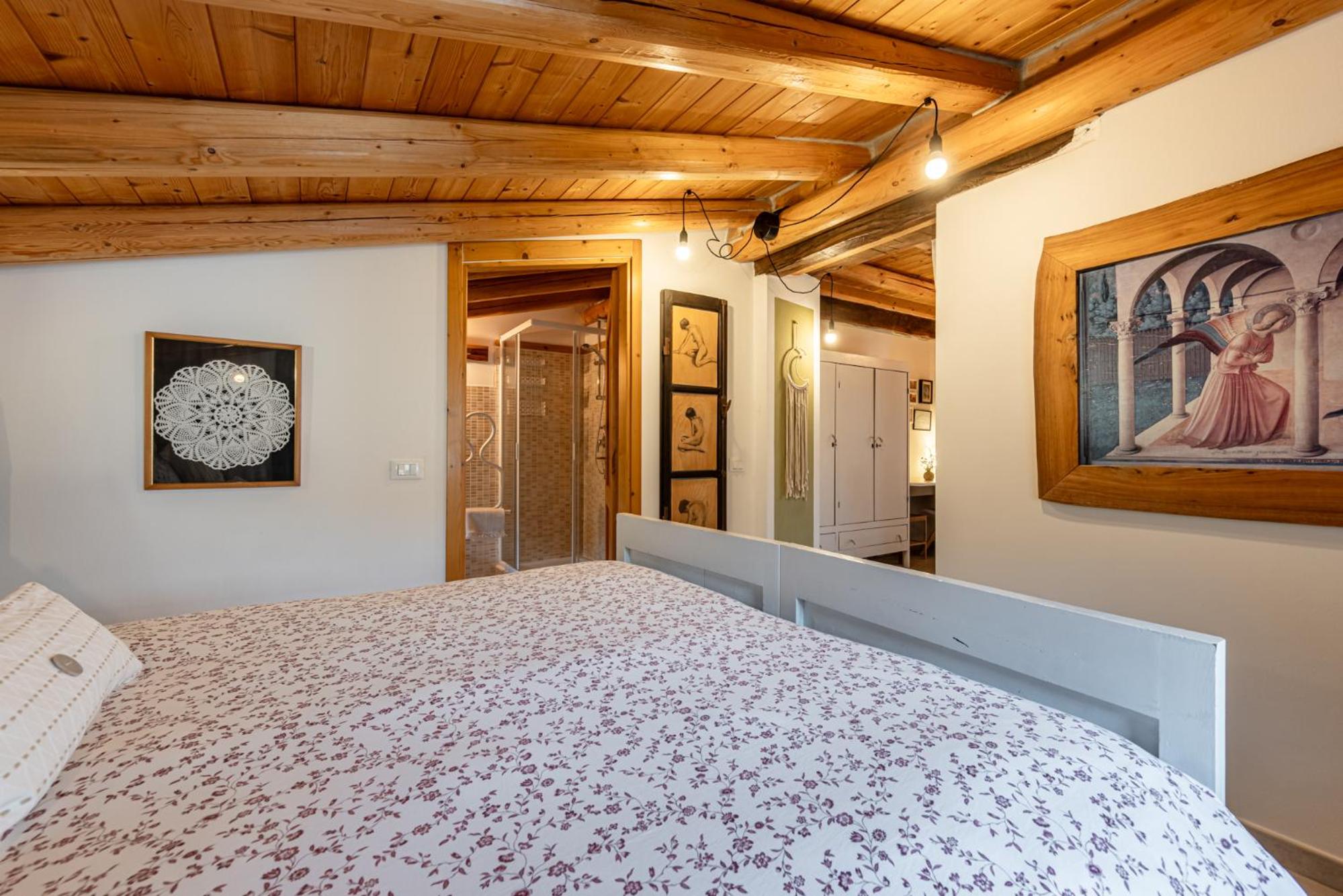 Deluxe Room - Photo 7