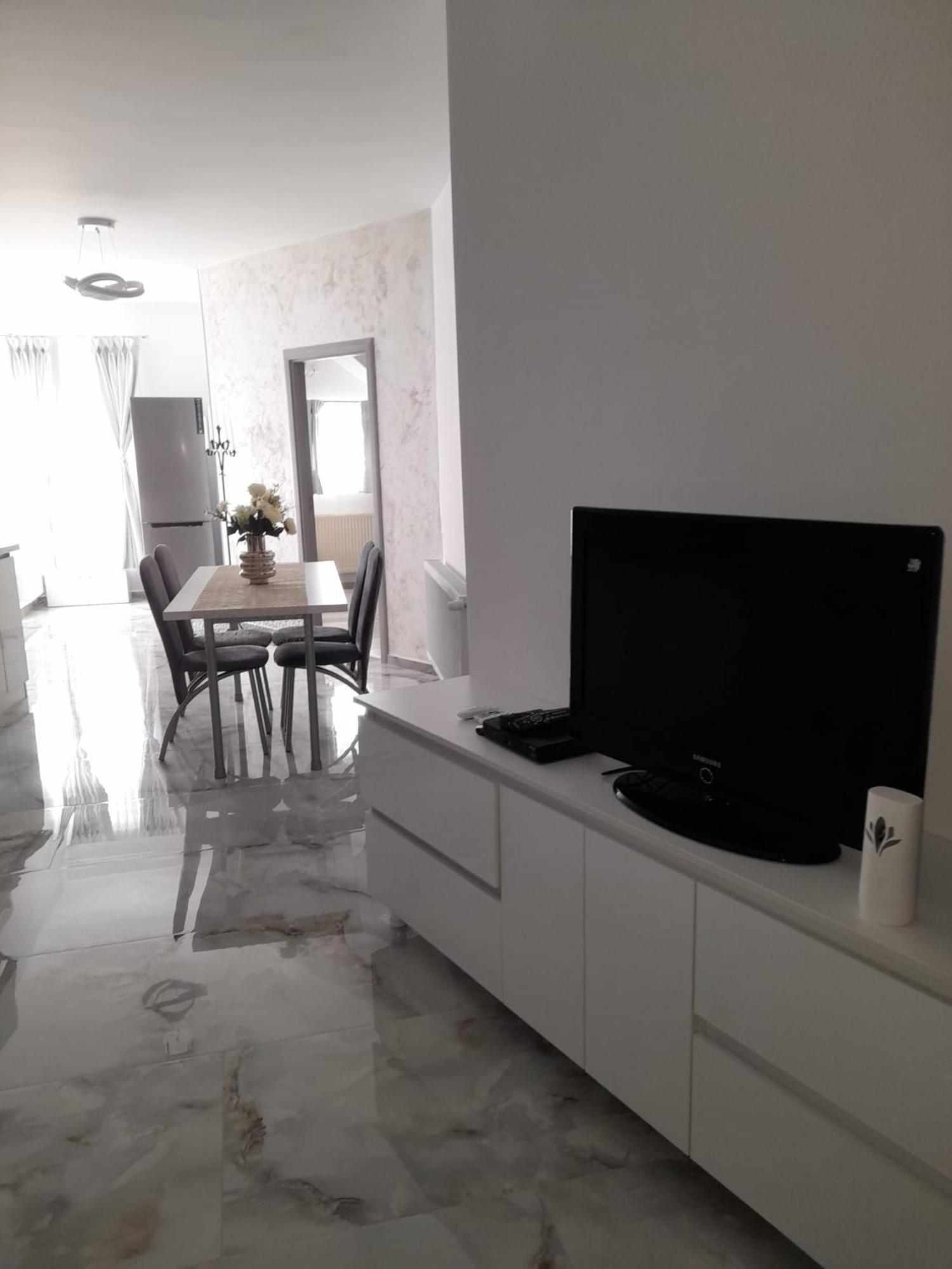 Three-Bedroom Apartment with Water View photo 1
