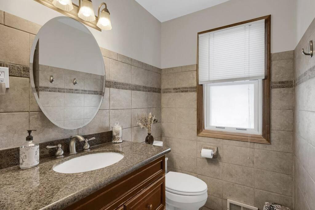 Four-Bedroom House photo 2