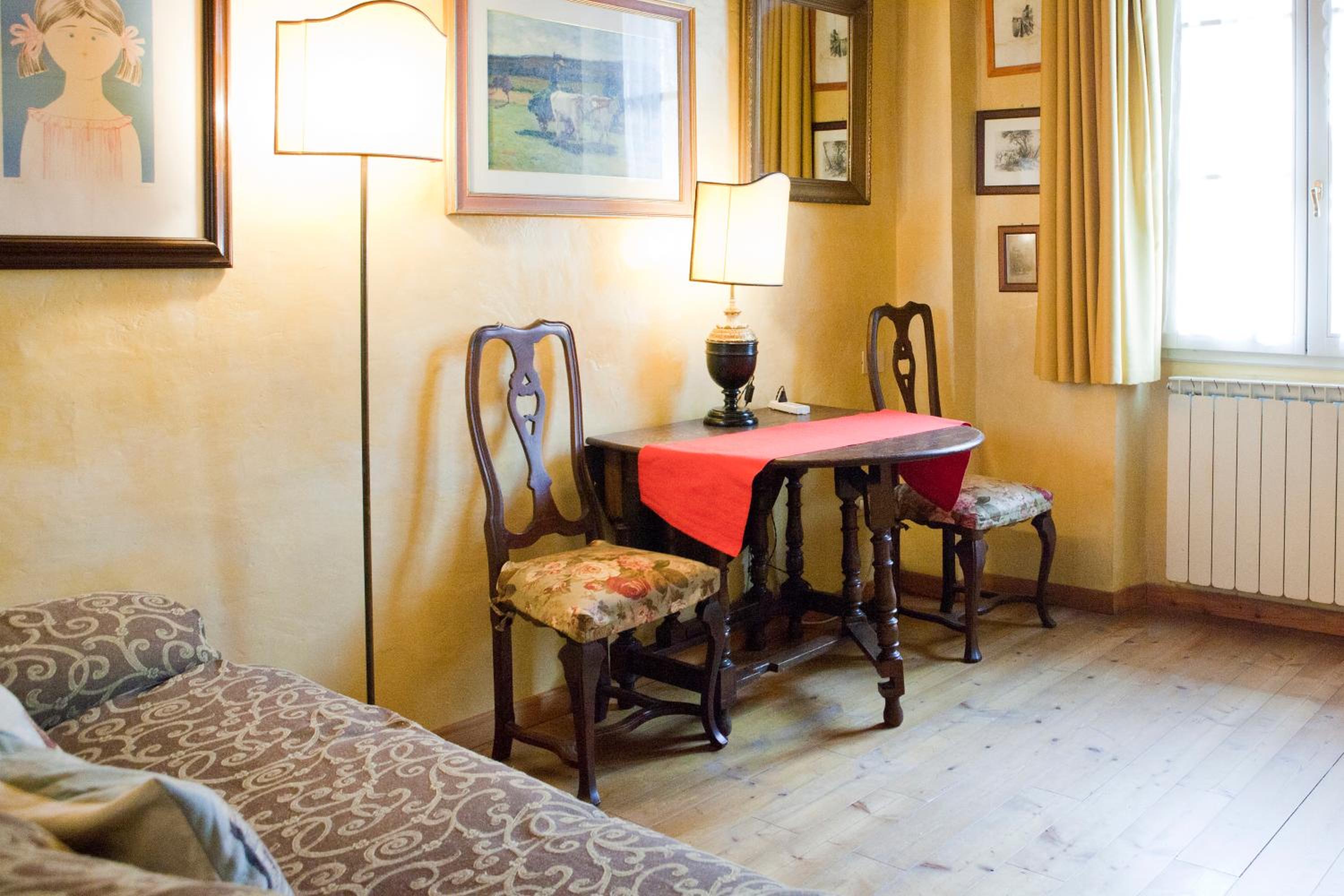 Studio - Split Level photo 1