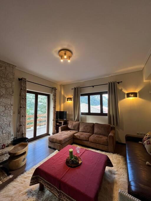 Two-Bedroom Apartment with Mountain View photo 1