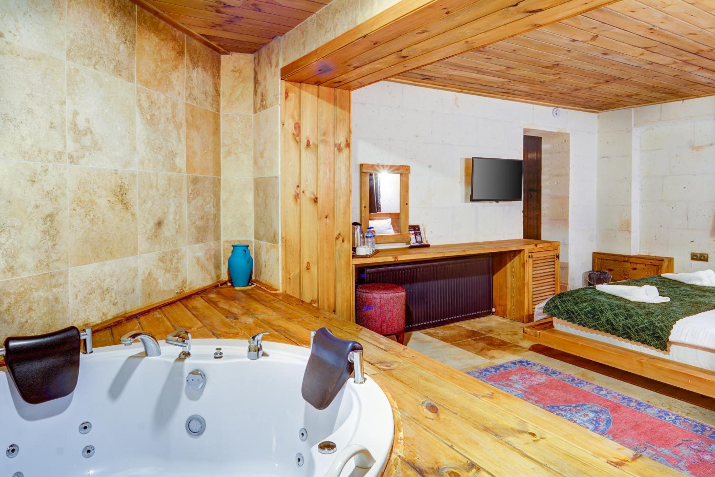Large Double Room photo 2