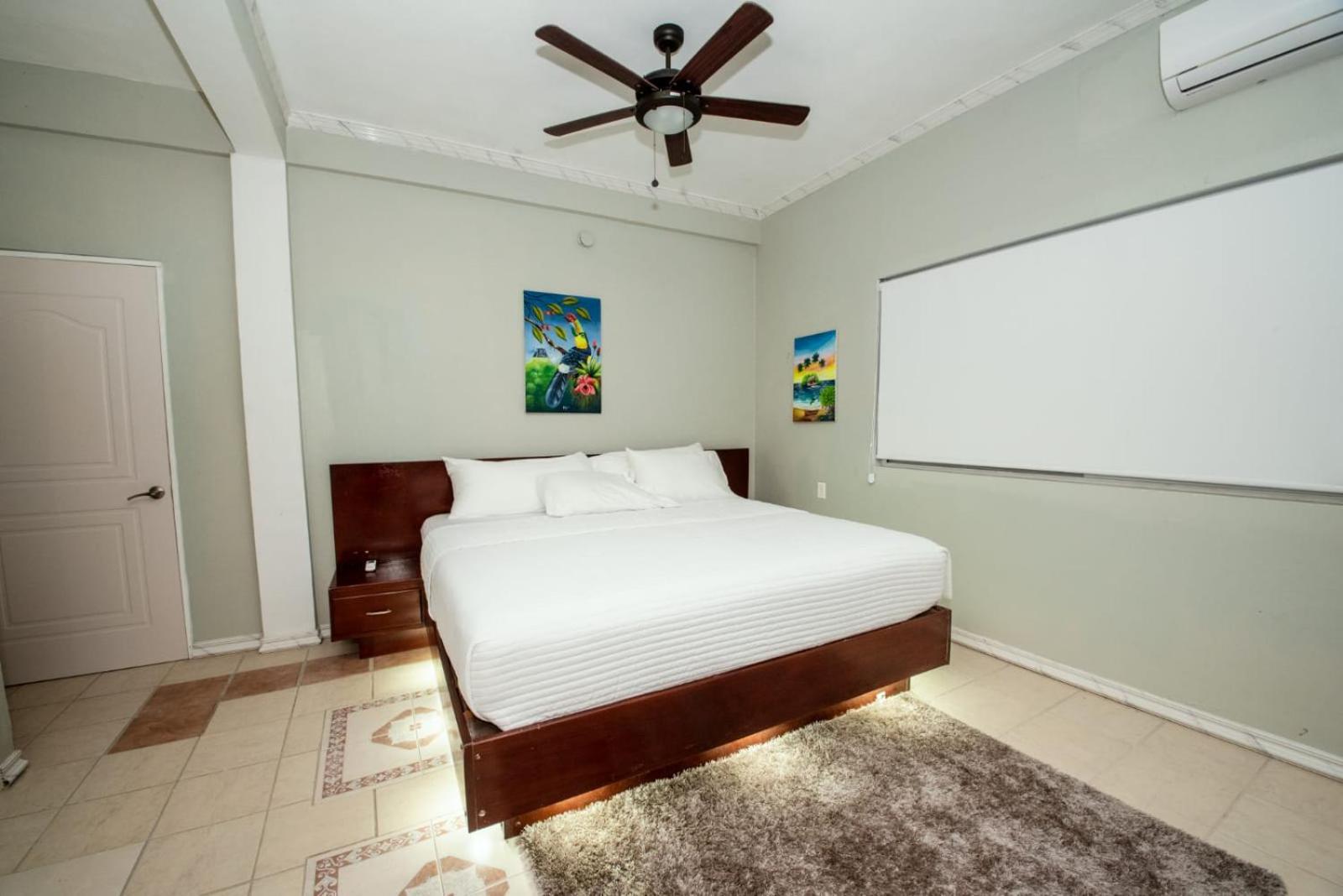 Family Room photo 1