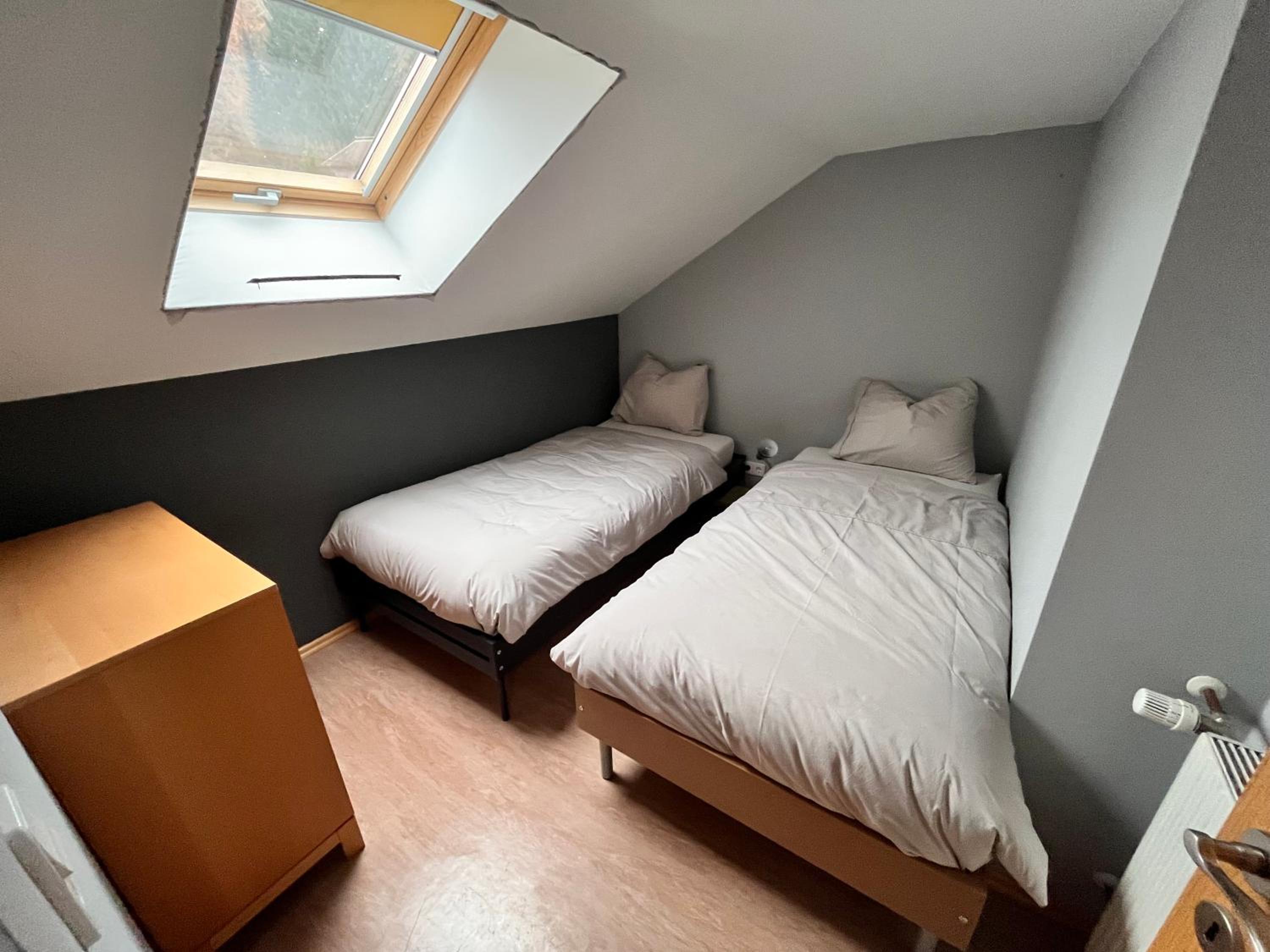 Two-Bedroom Apartment with Mountain View photo 2