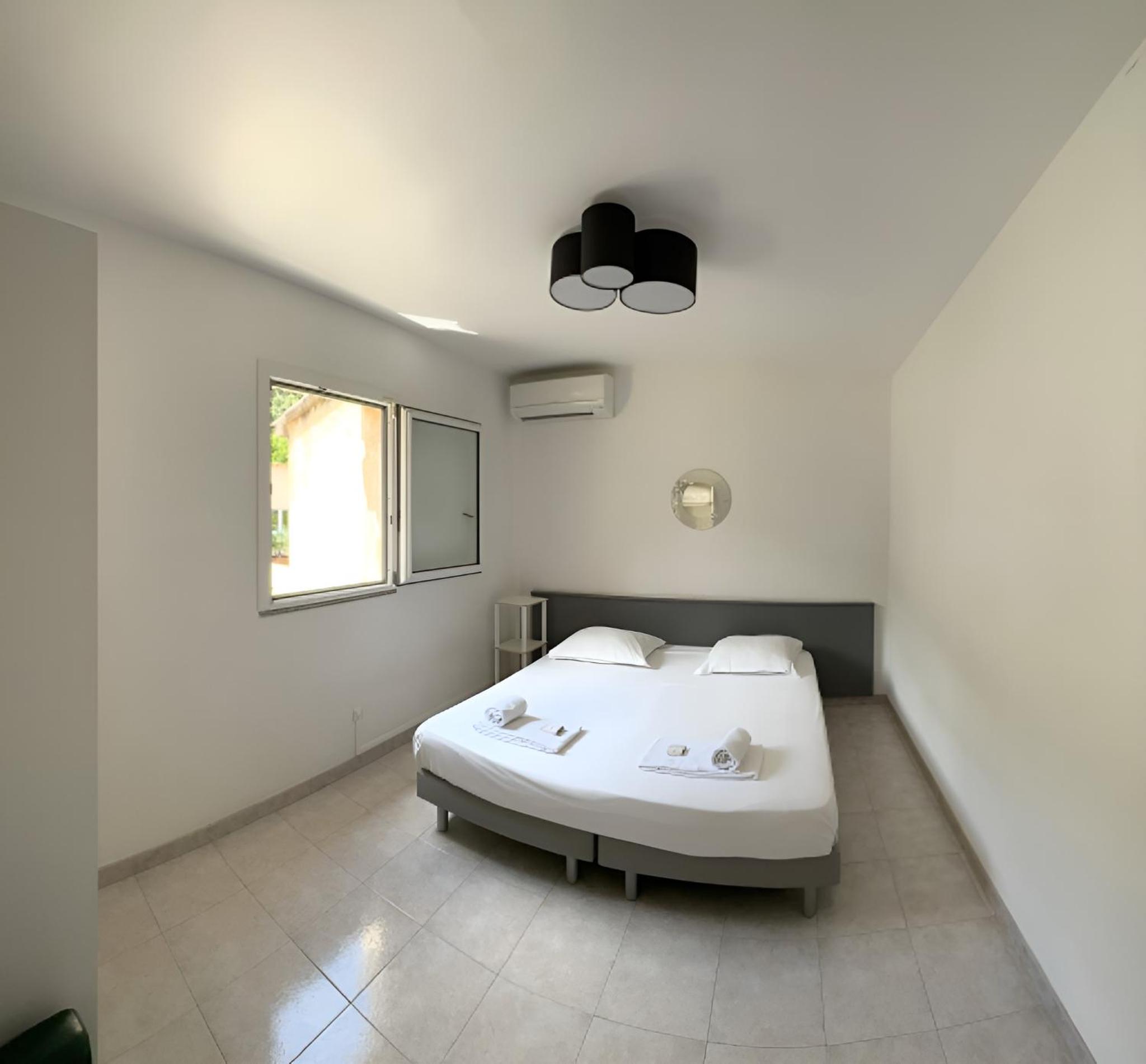 Two-Bedroom Apartment with Terrace - Photo 5