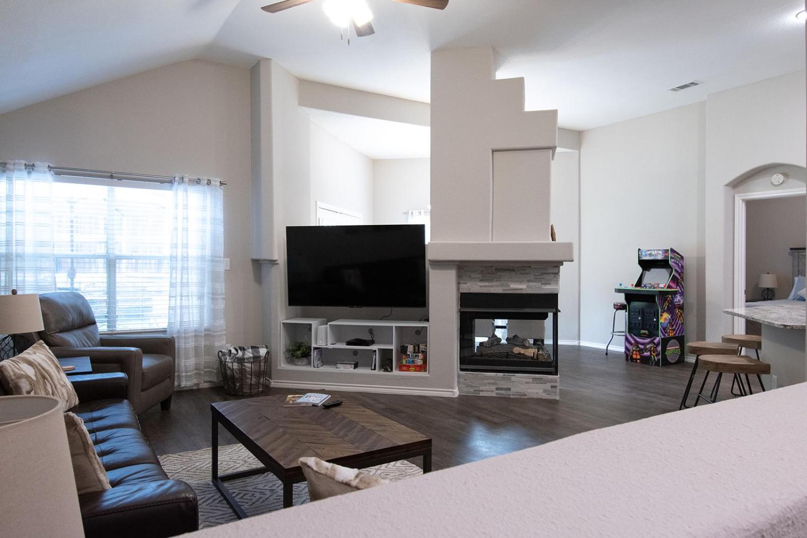 Three-Bedroom House photo 2