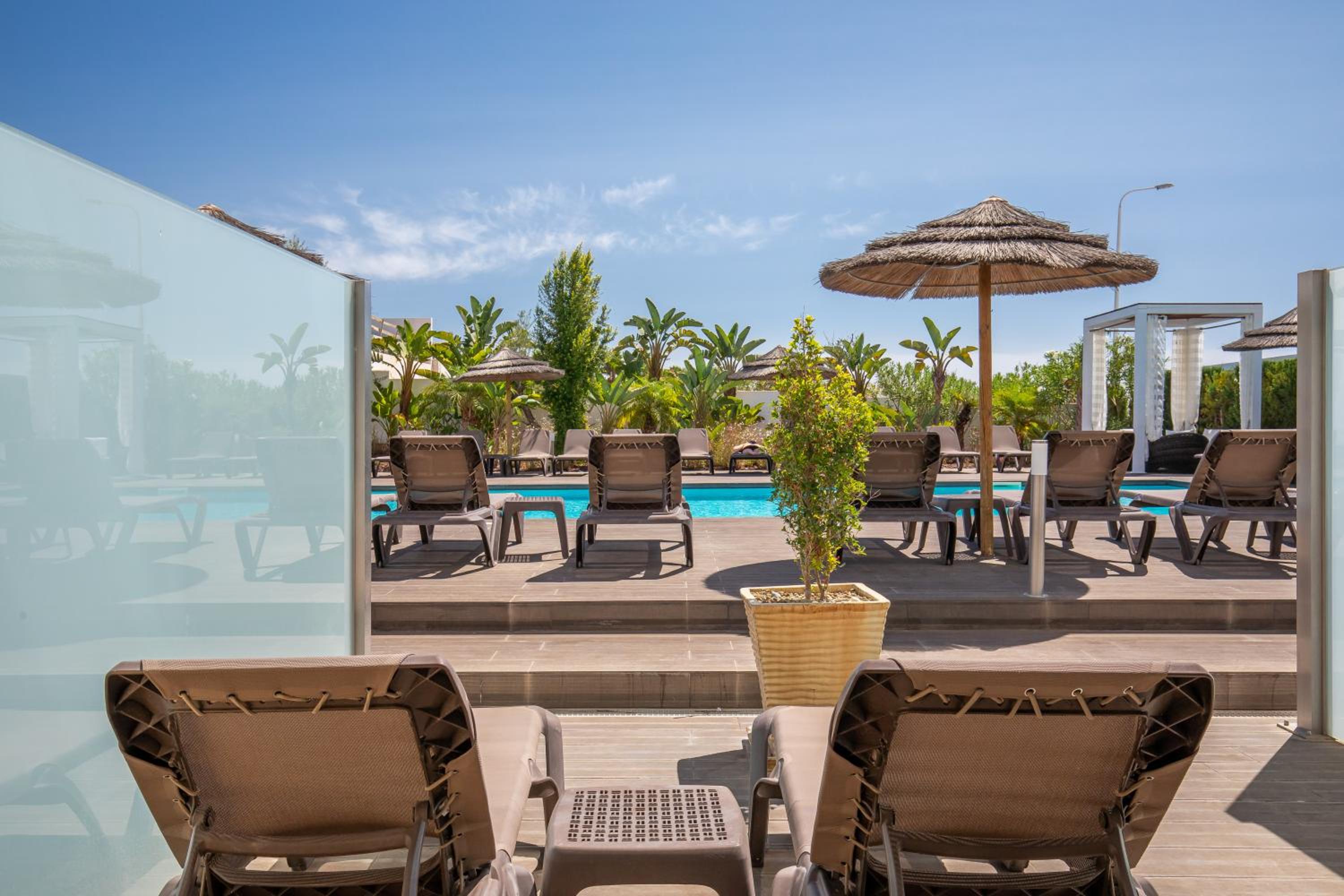 Standard Double or Twin Room with Terrace photo 2