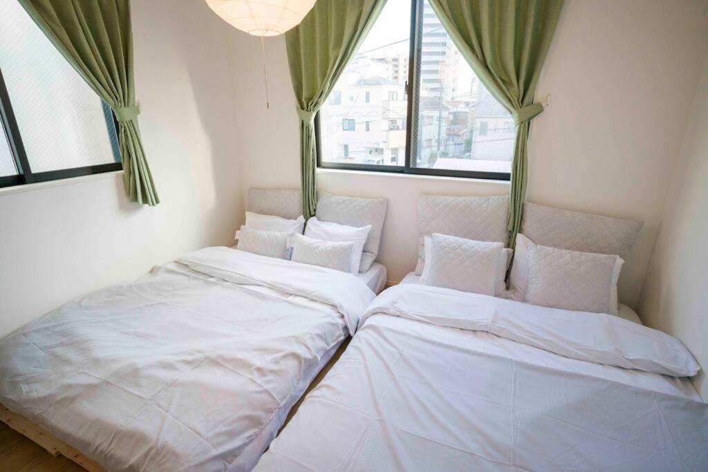 Three-Bedroom Premium Apartment with Balcony photo 2