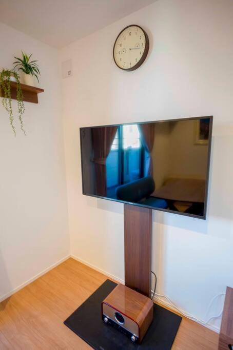 Three-Bedroom Premium Apartment with Balcony photo 3