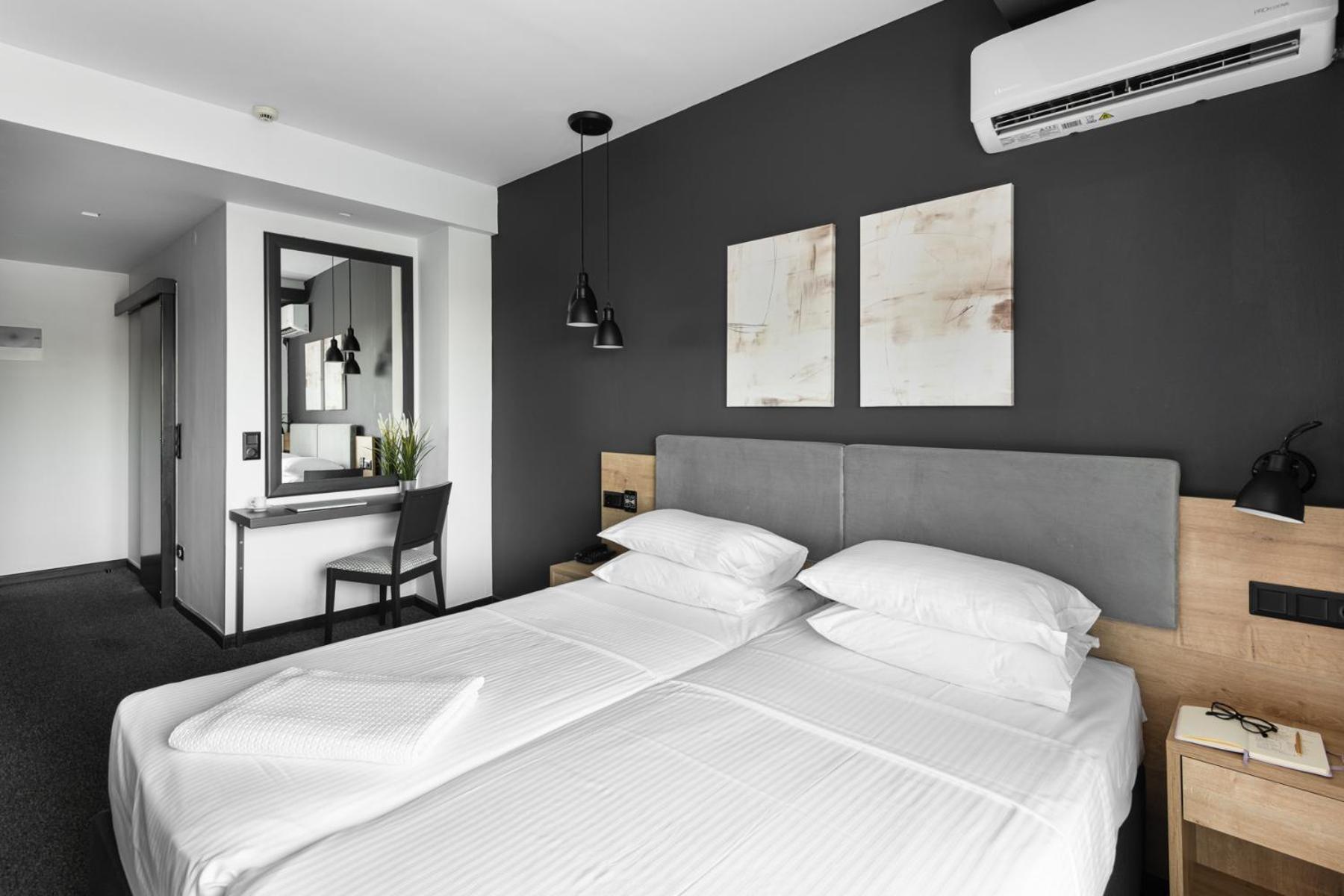 Superior Room - Photo 18