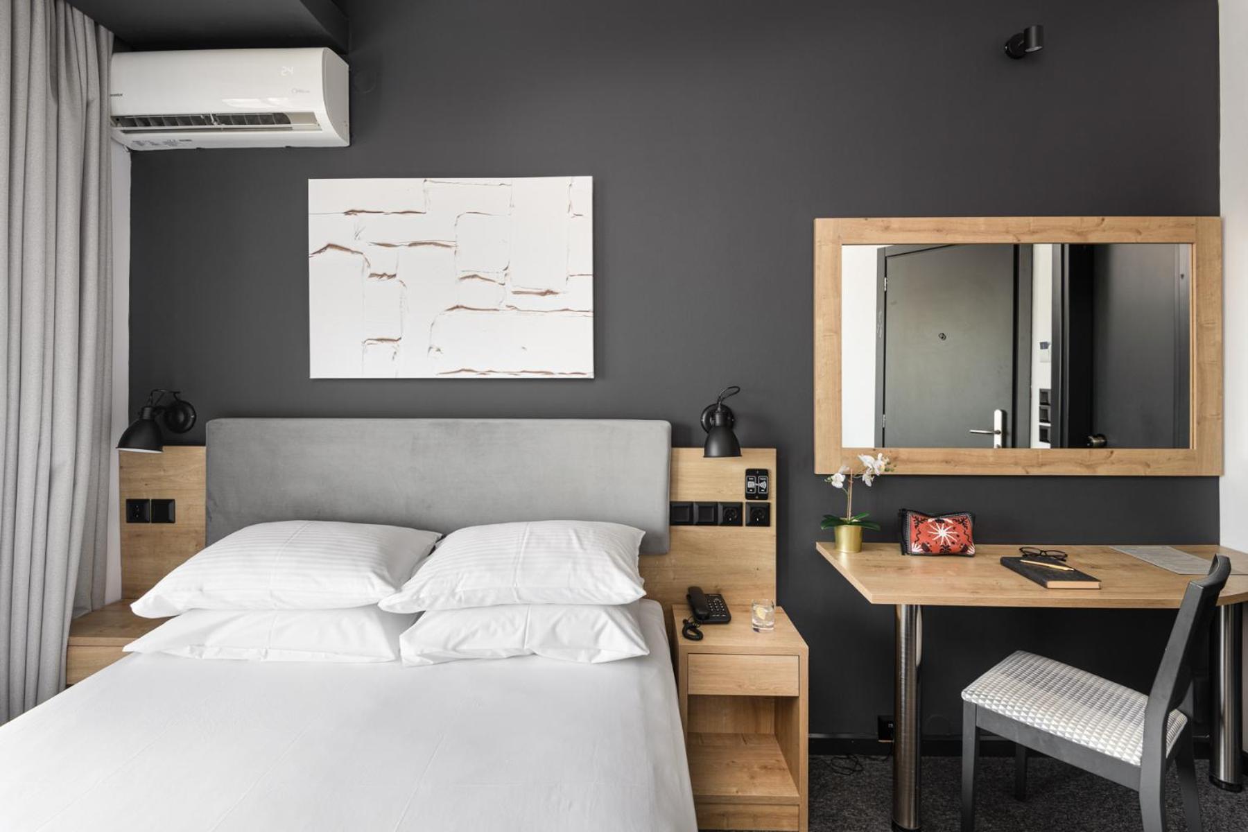 Superior City Room - Photo 5