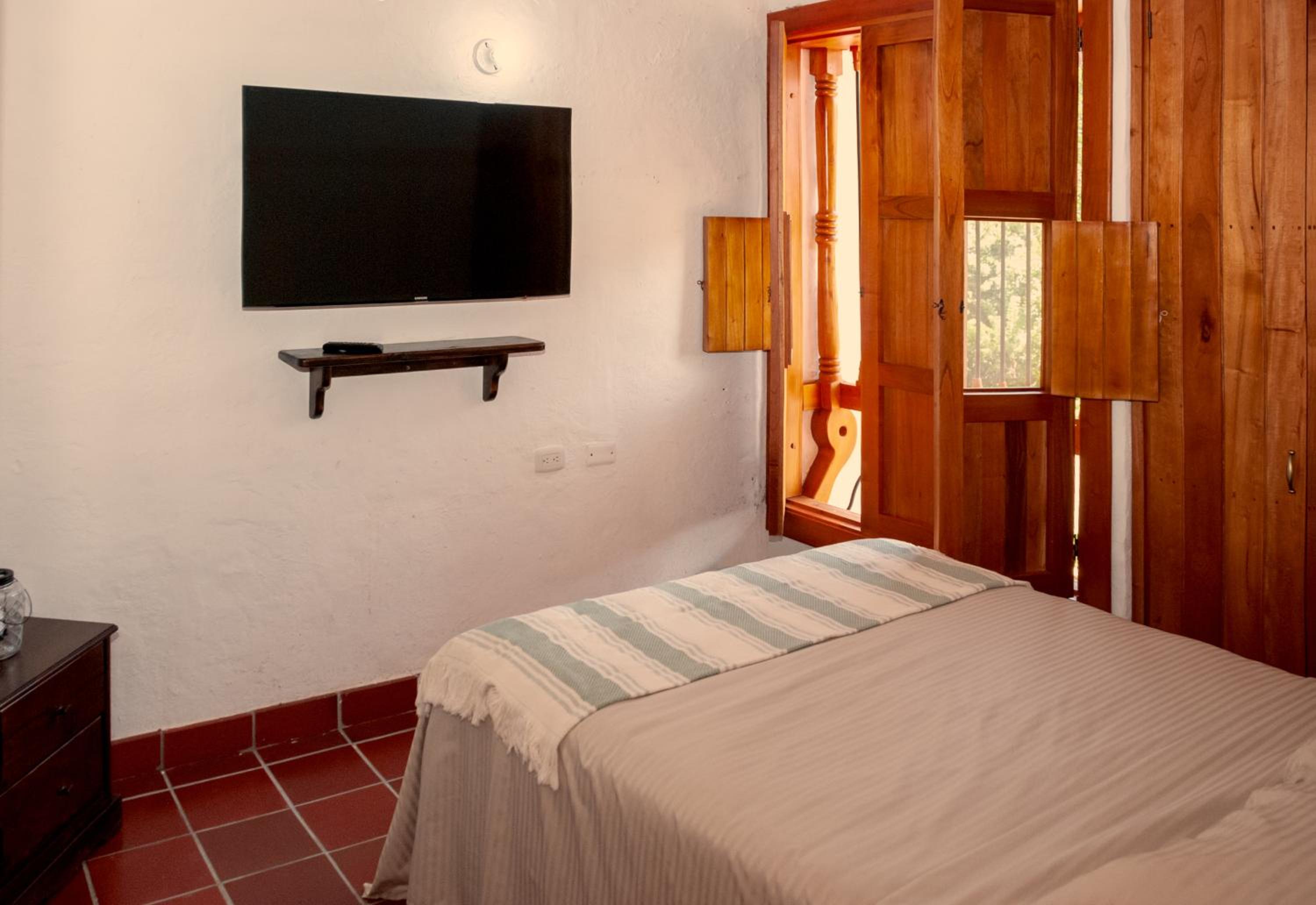 Quadruple Room with Private Bathroom