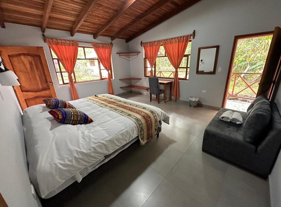King Room with Balcony photo 2