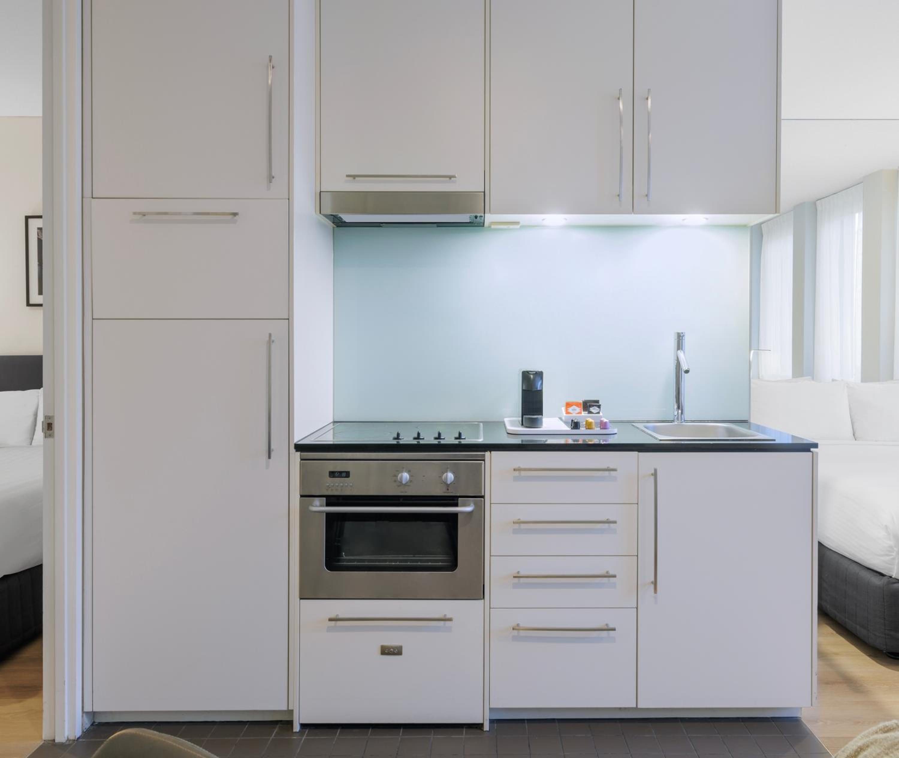 One-Bedroom Family Apartment - No Housekeeping photo 2