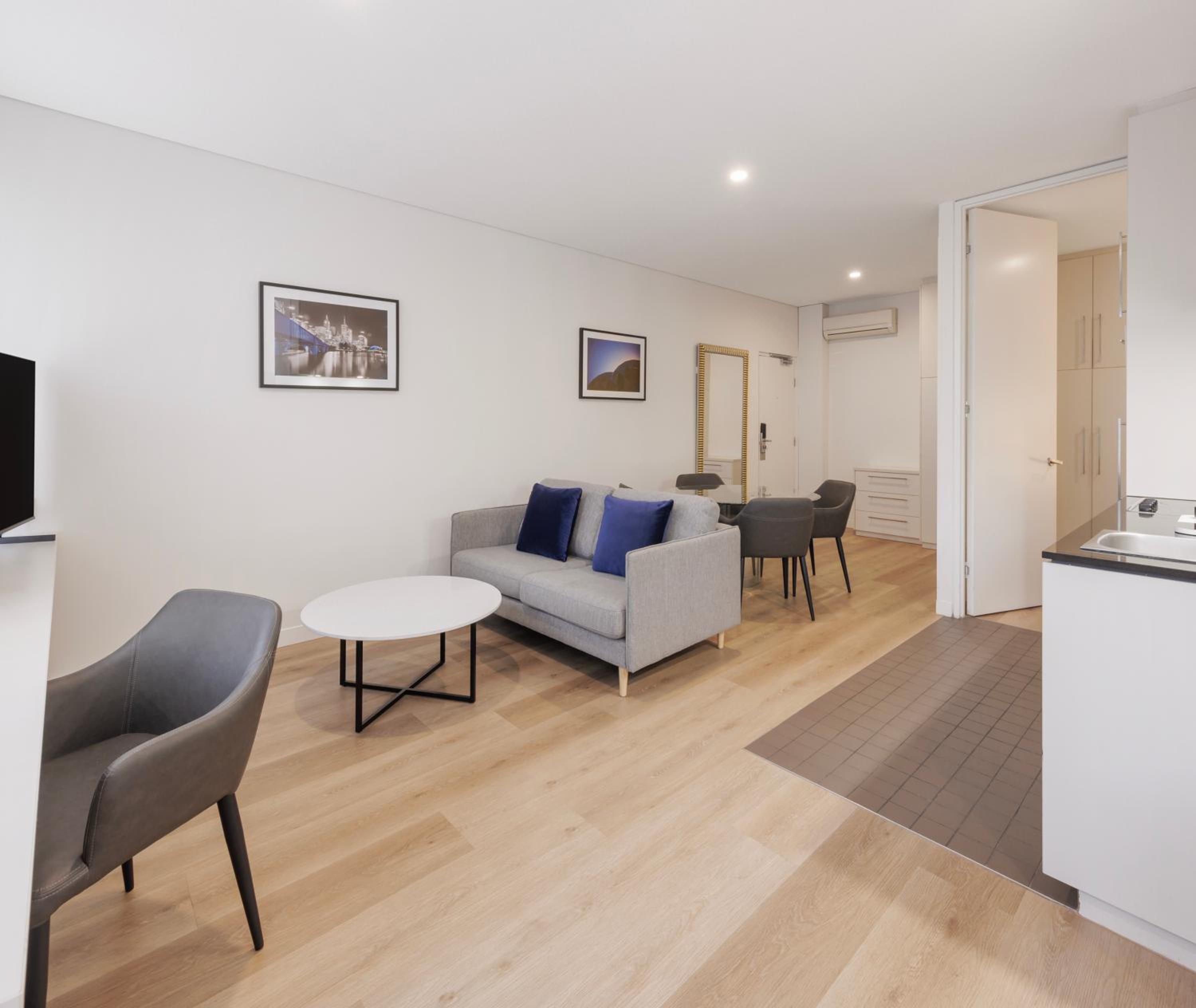 One-Bedroom Family Apartment photo 3