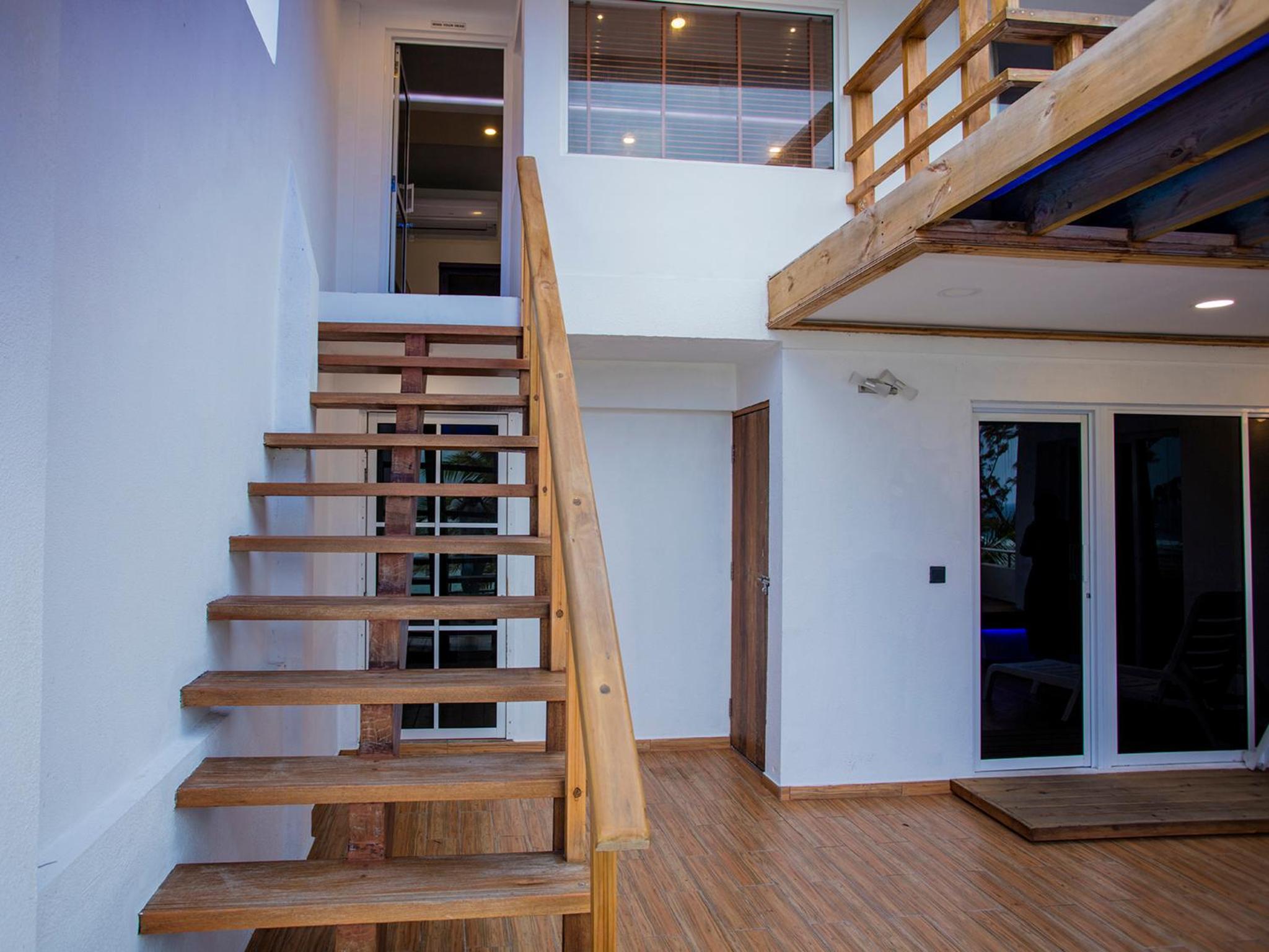 Sea View Penthouse Suite photo 3