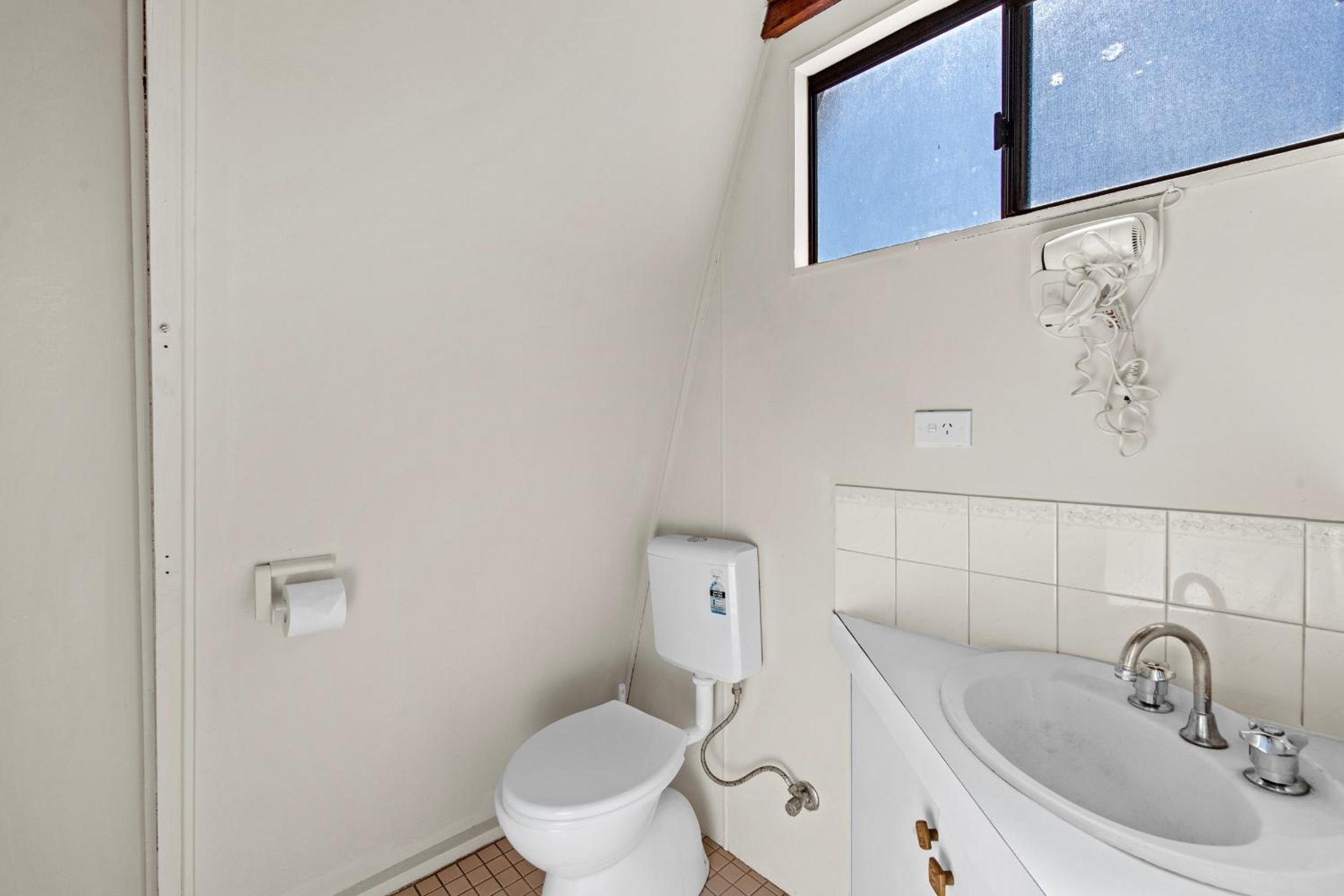 Standard 1 Bedroom Cabin - Sleeps 2 photo 2