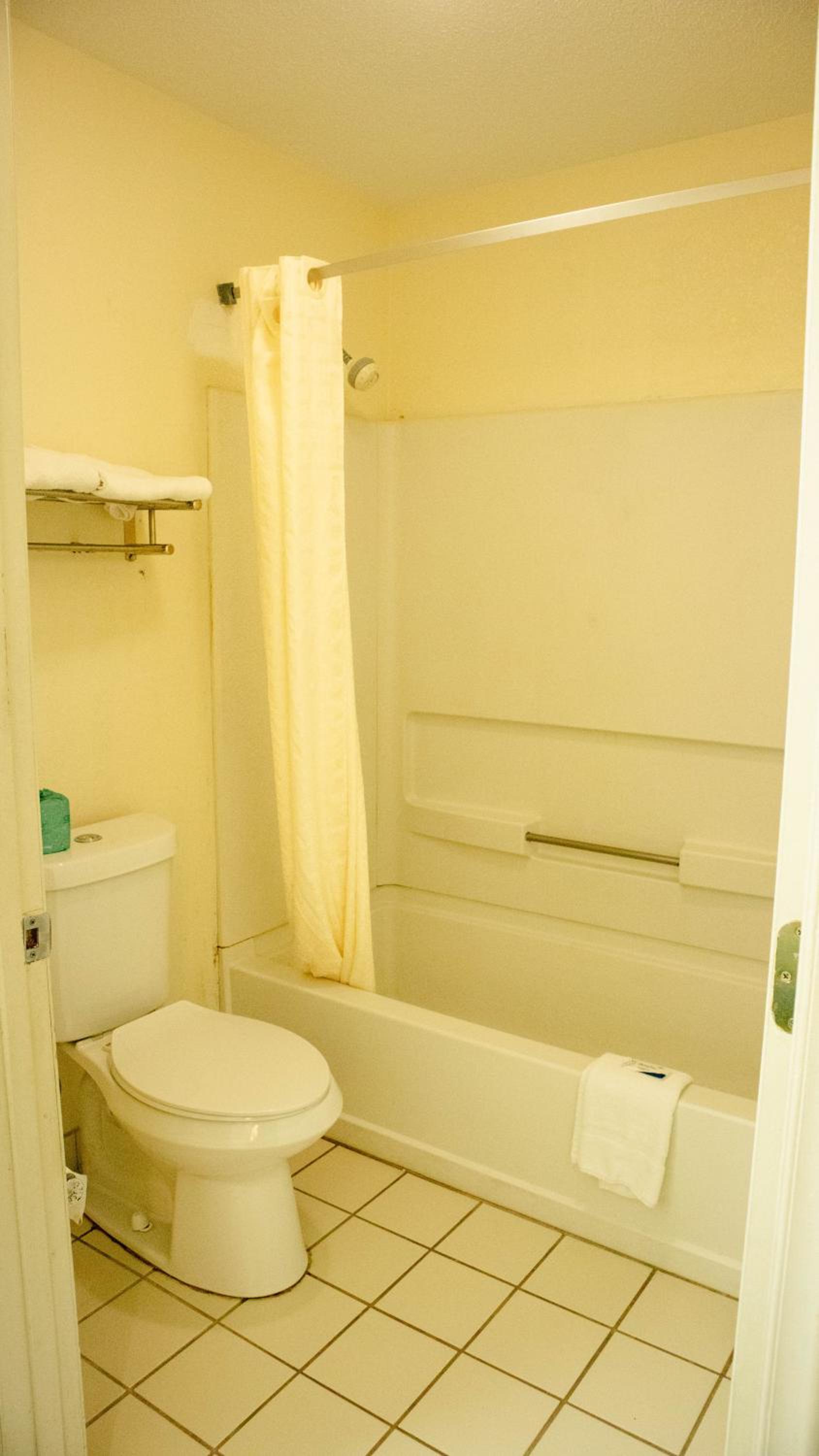Deluxe Queen Room photo 3