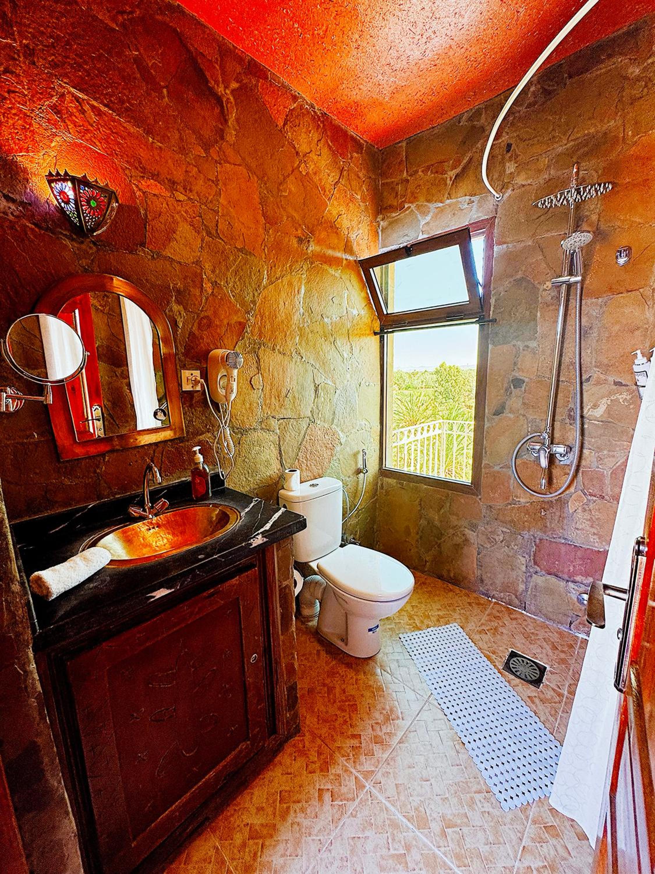 Deluxe Double Room with Balcony - Photo 3