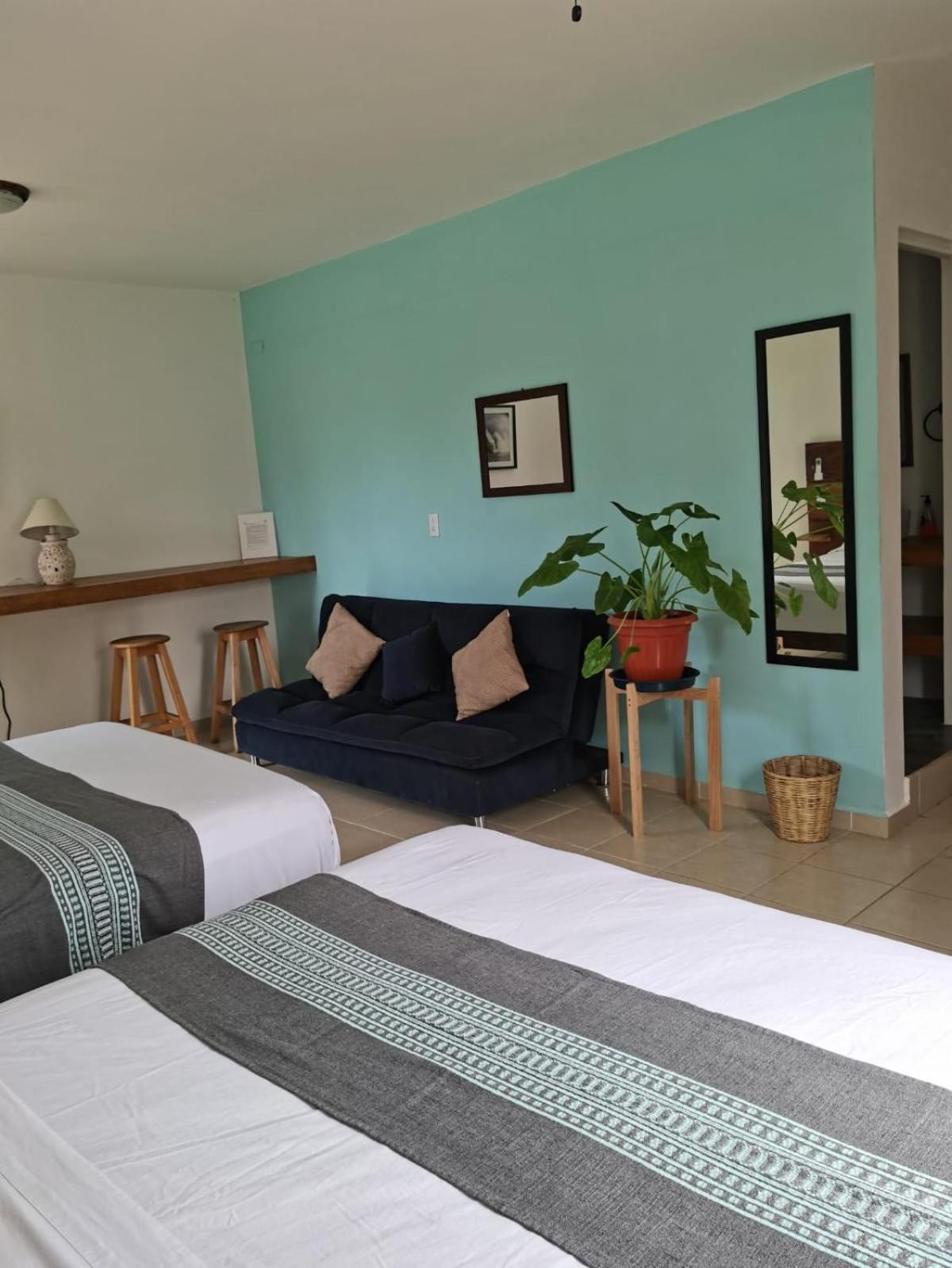 Twin Room with Private Bathroom photo 3