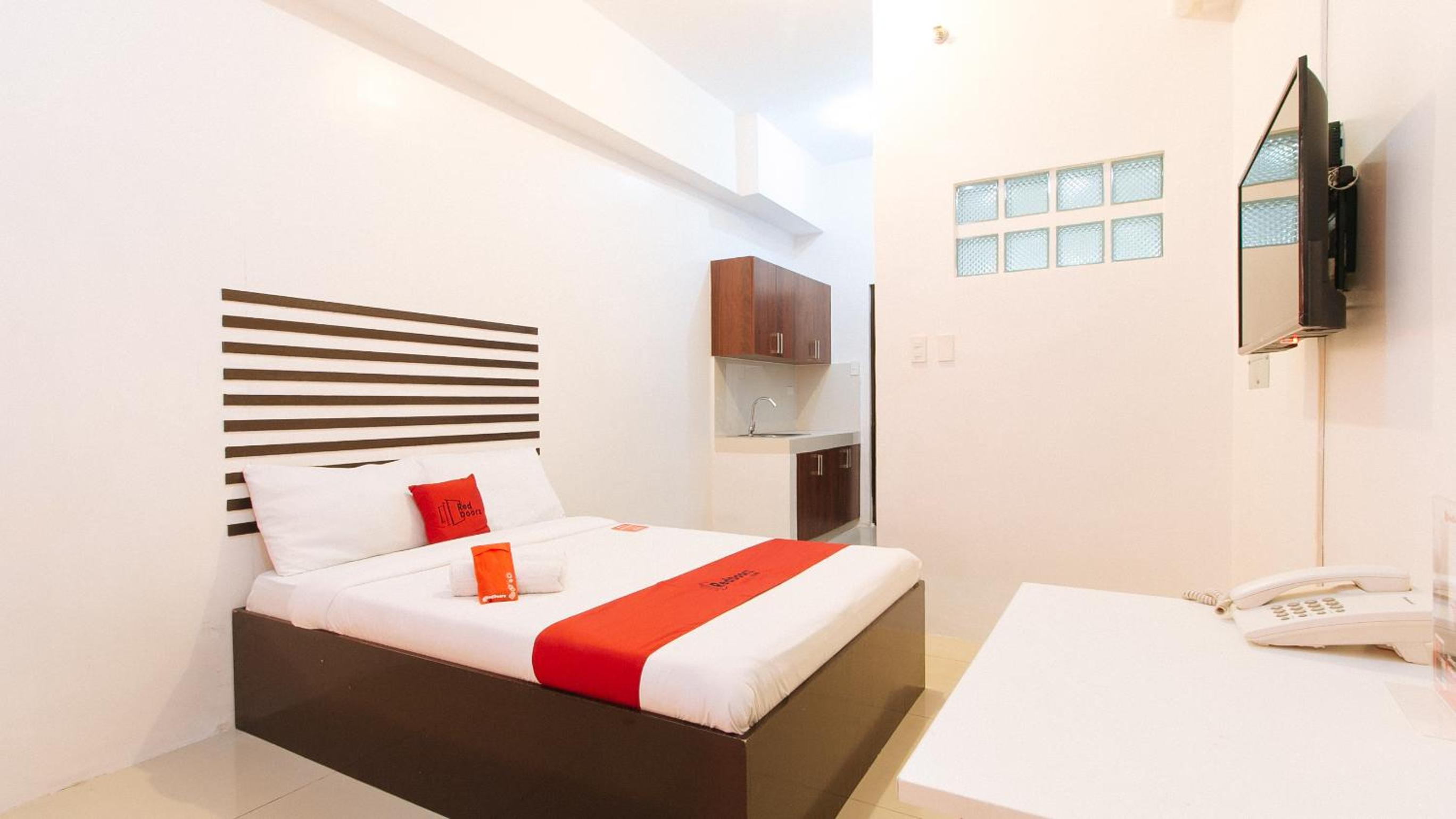 Double Room - Photo 13