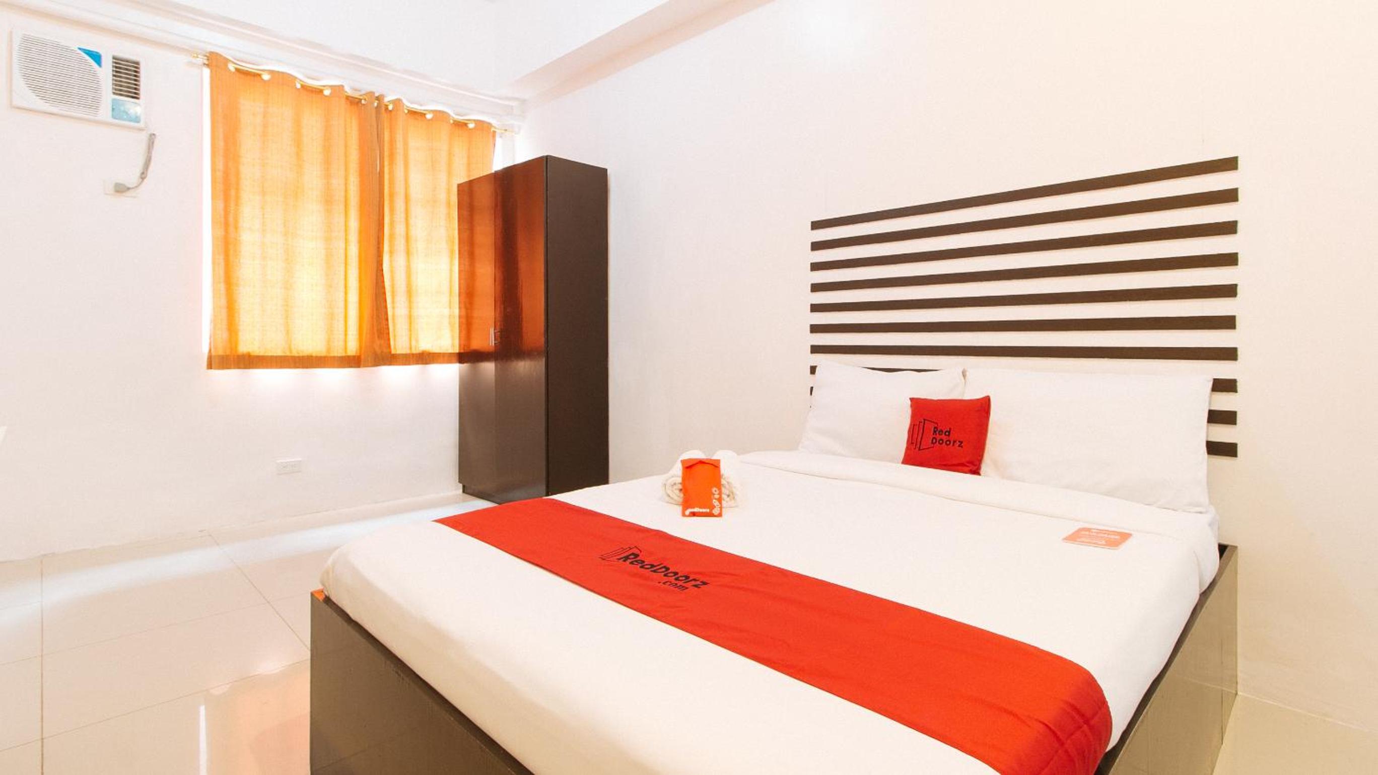 Double Room - Photo 5