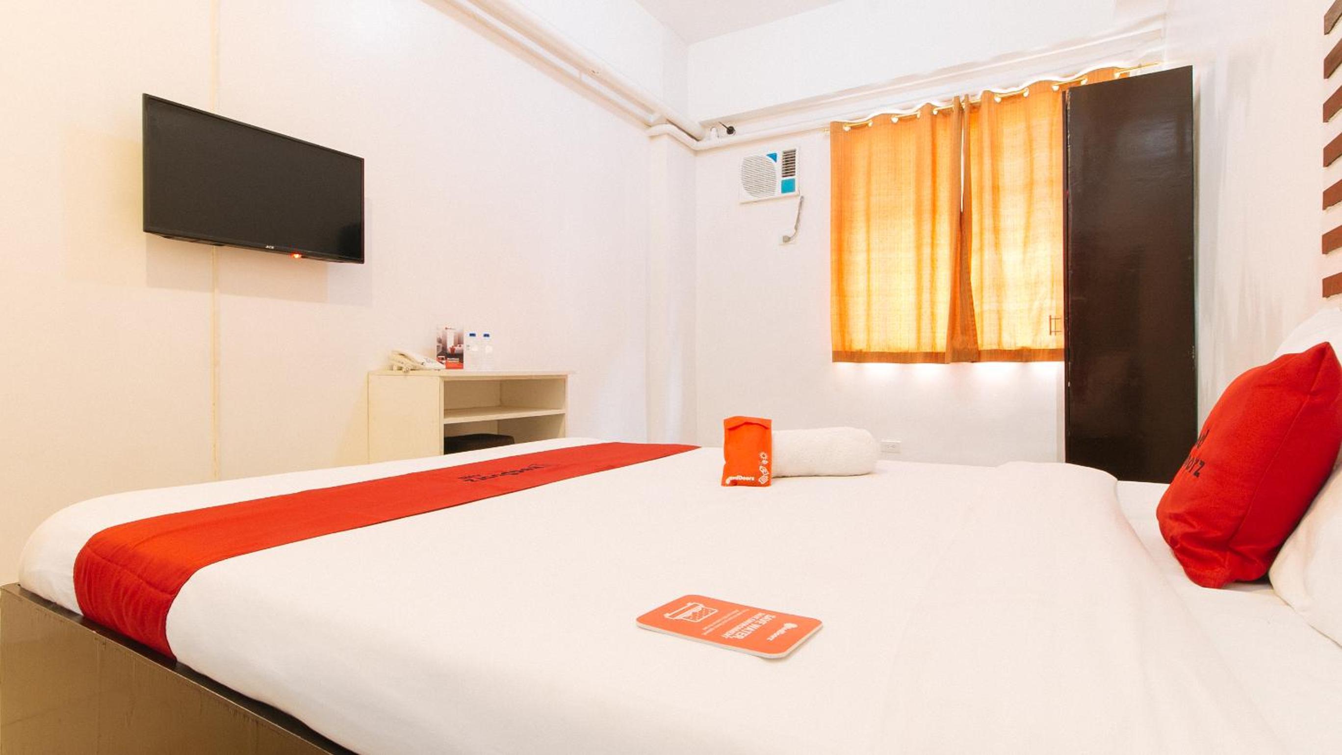 Double Room - Photo 10