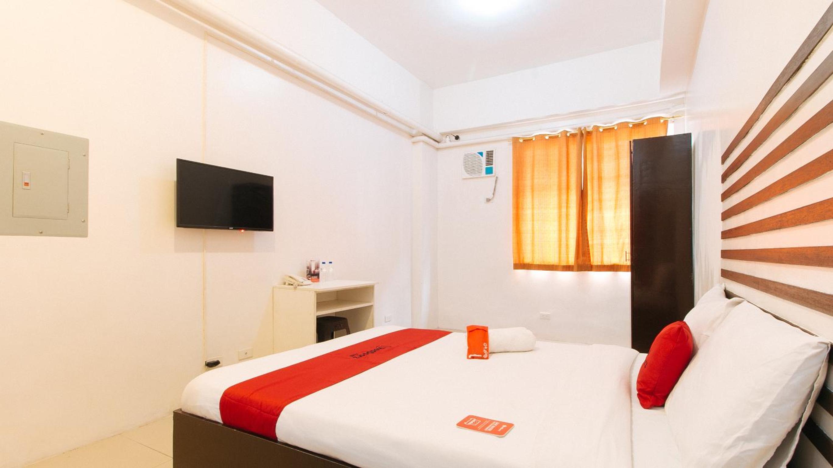 Double Room - Photo 14