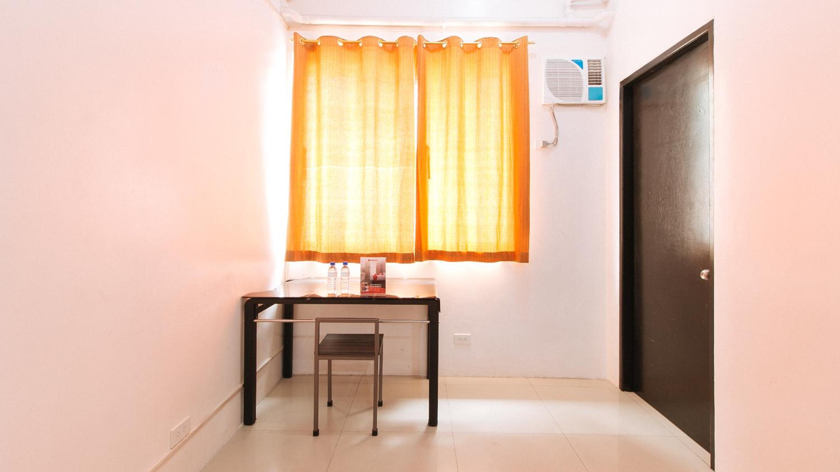 Deluxe Room - Photo 2