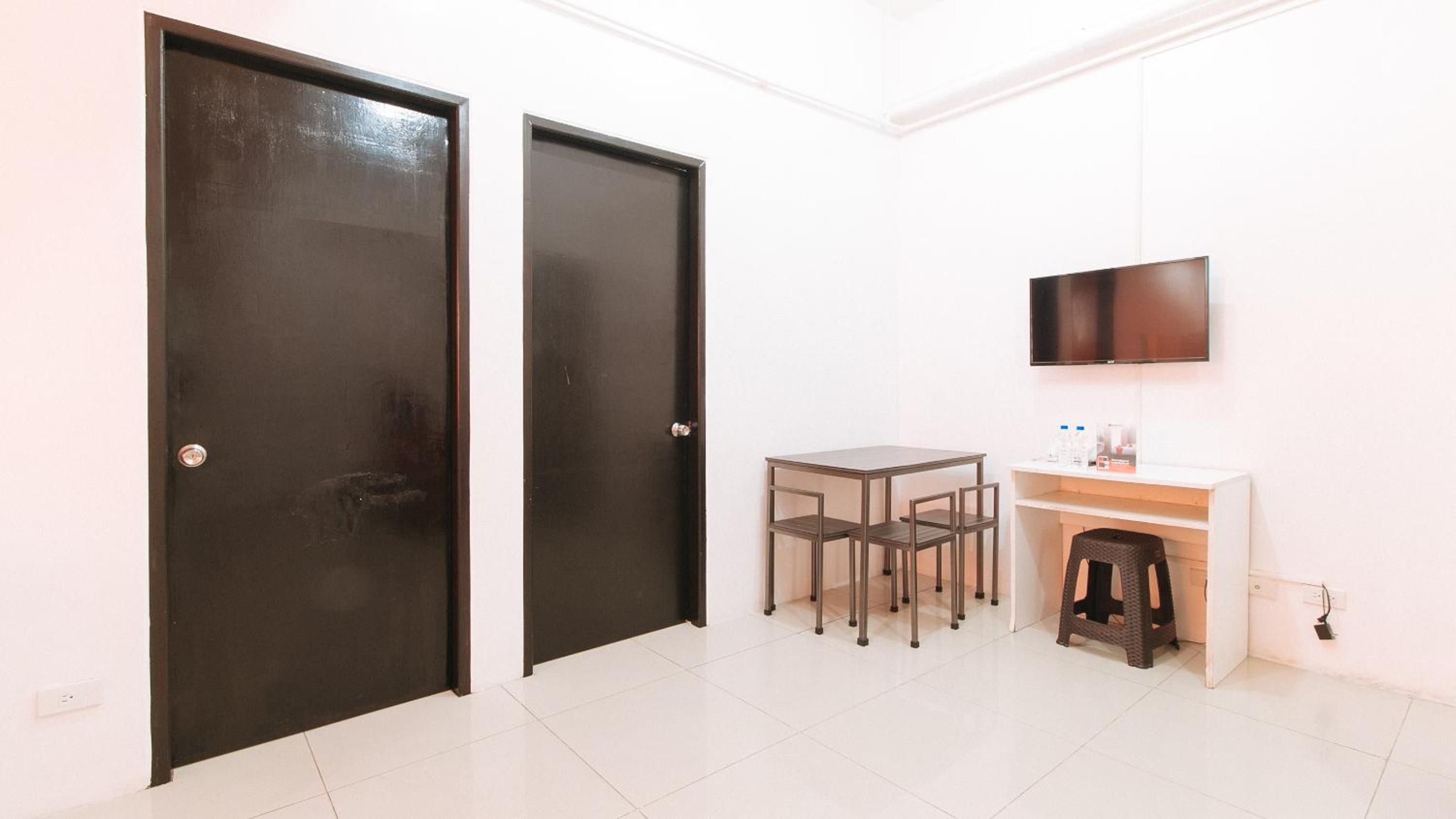 Family Room - Photo 24