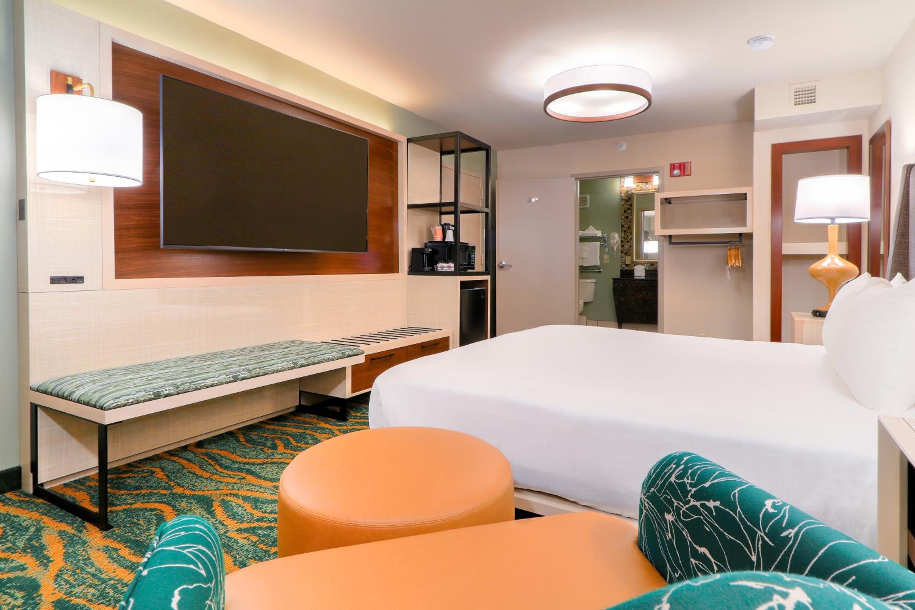 King Room - Accessible/Non-Smoking - Photo 6