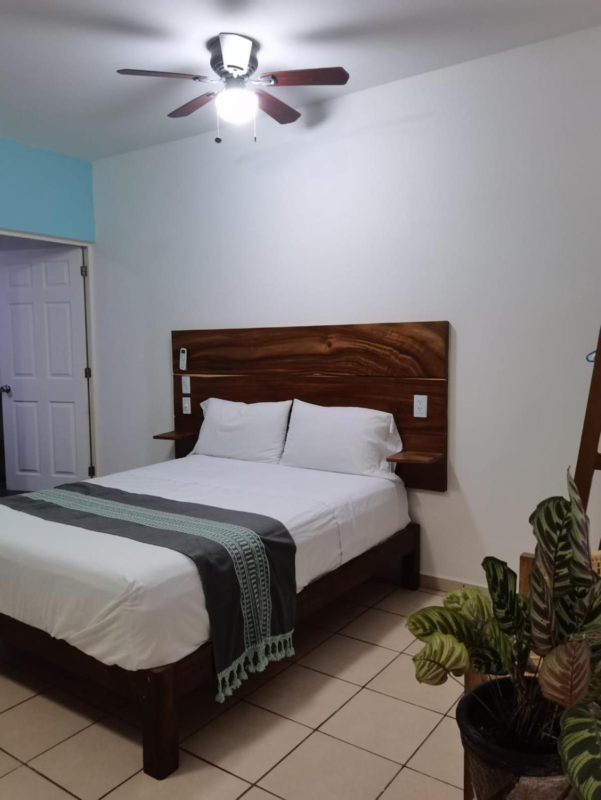 Double Room with Private Bathroom photo 2