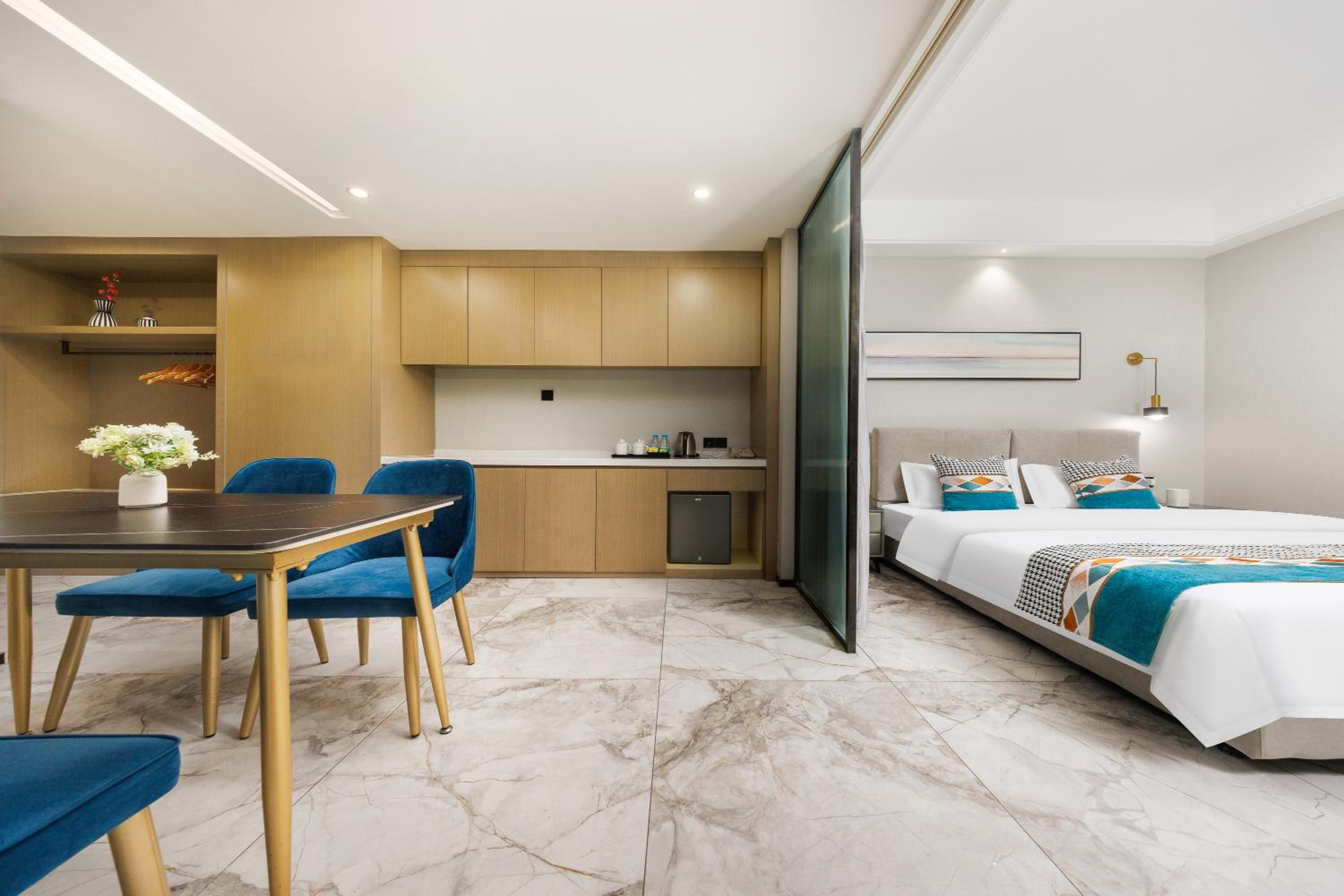 Suite with Balcony photo 1