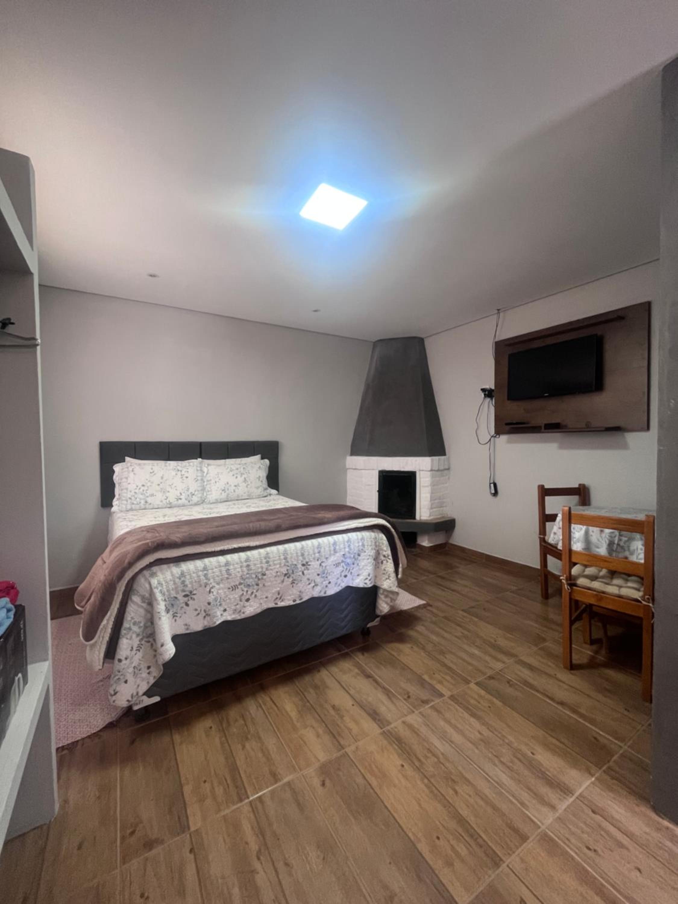One-Bedroom House photo 1