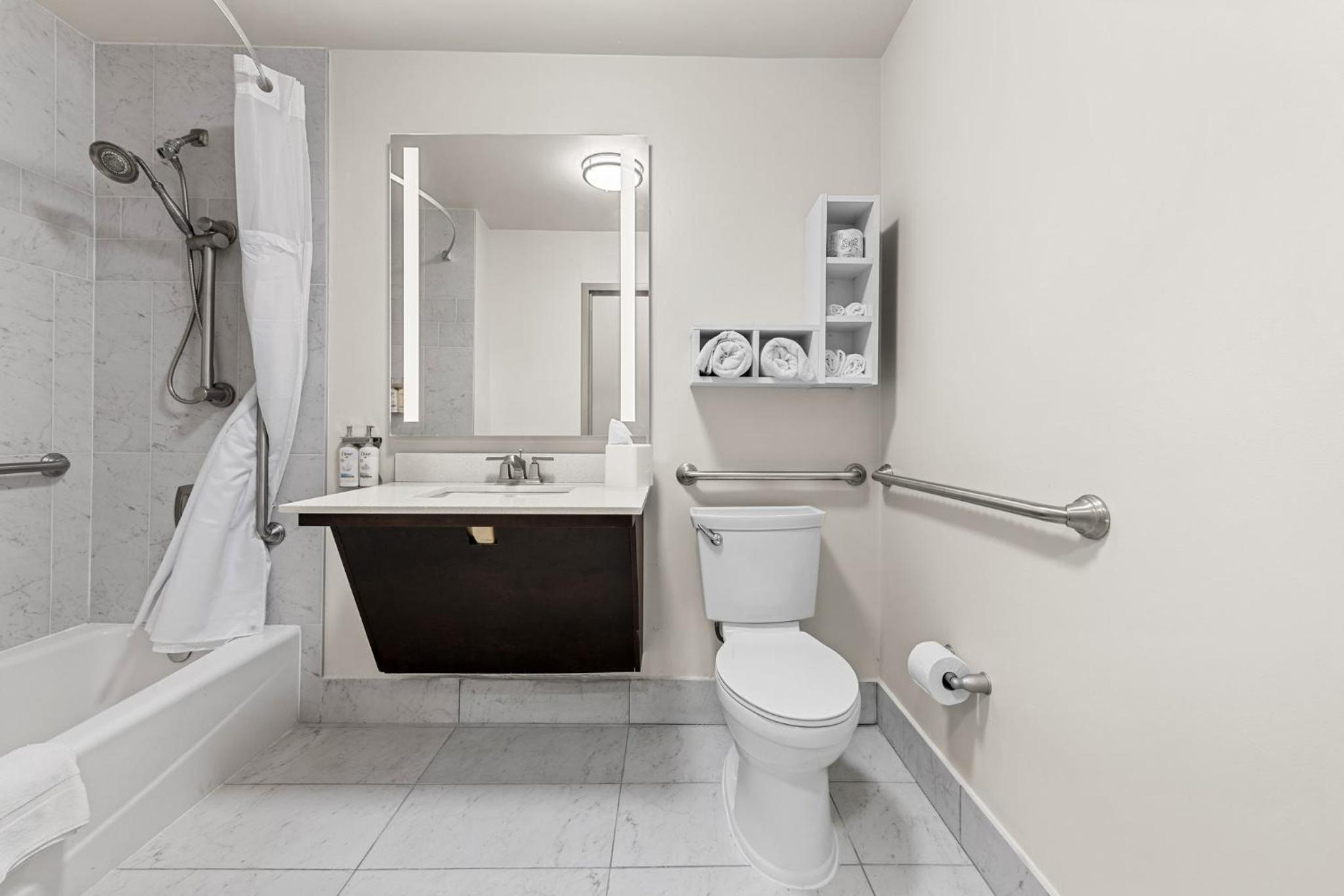 King Room - Mobility Access/Hearing Accessible - Photo 13