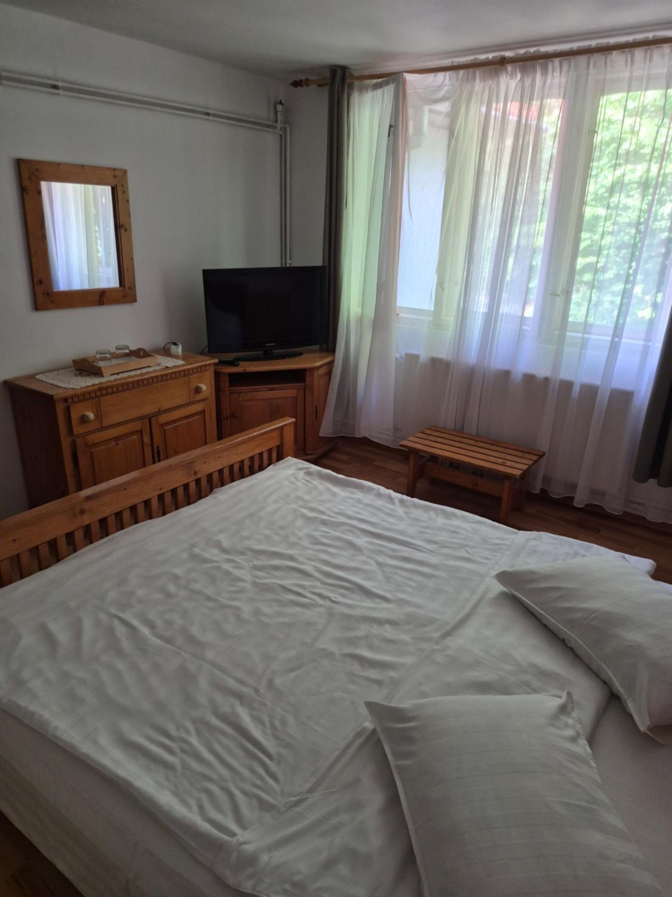 Standard Queen Room photo 2