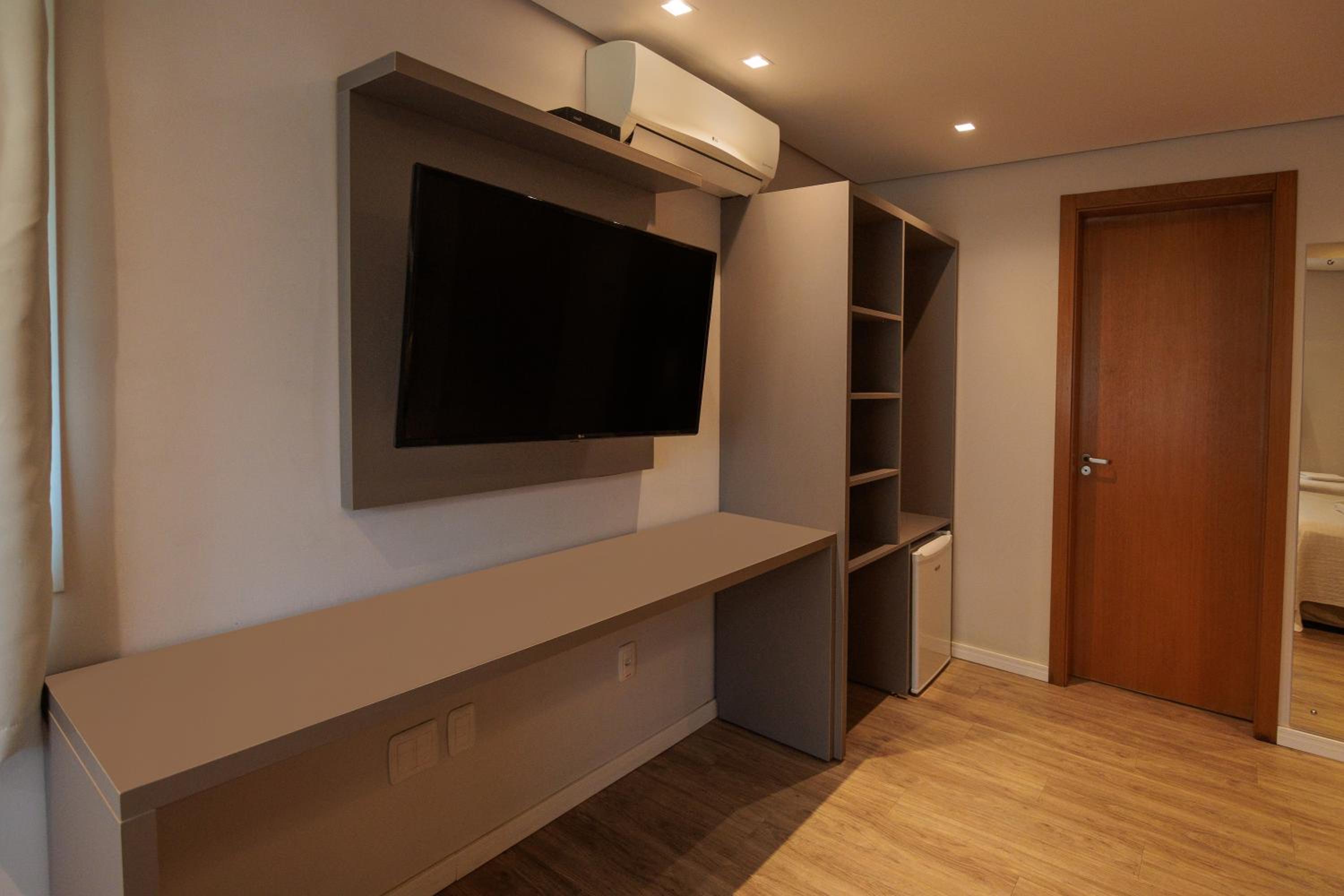Triple Room with Bath photo 2