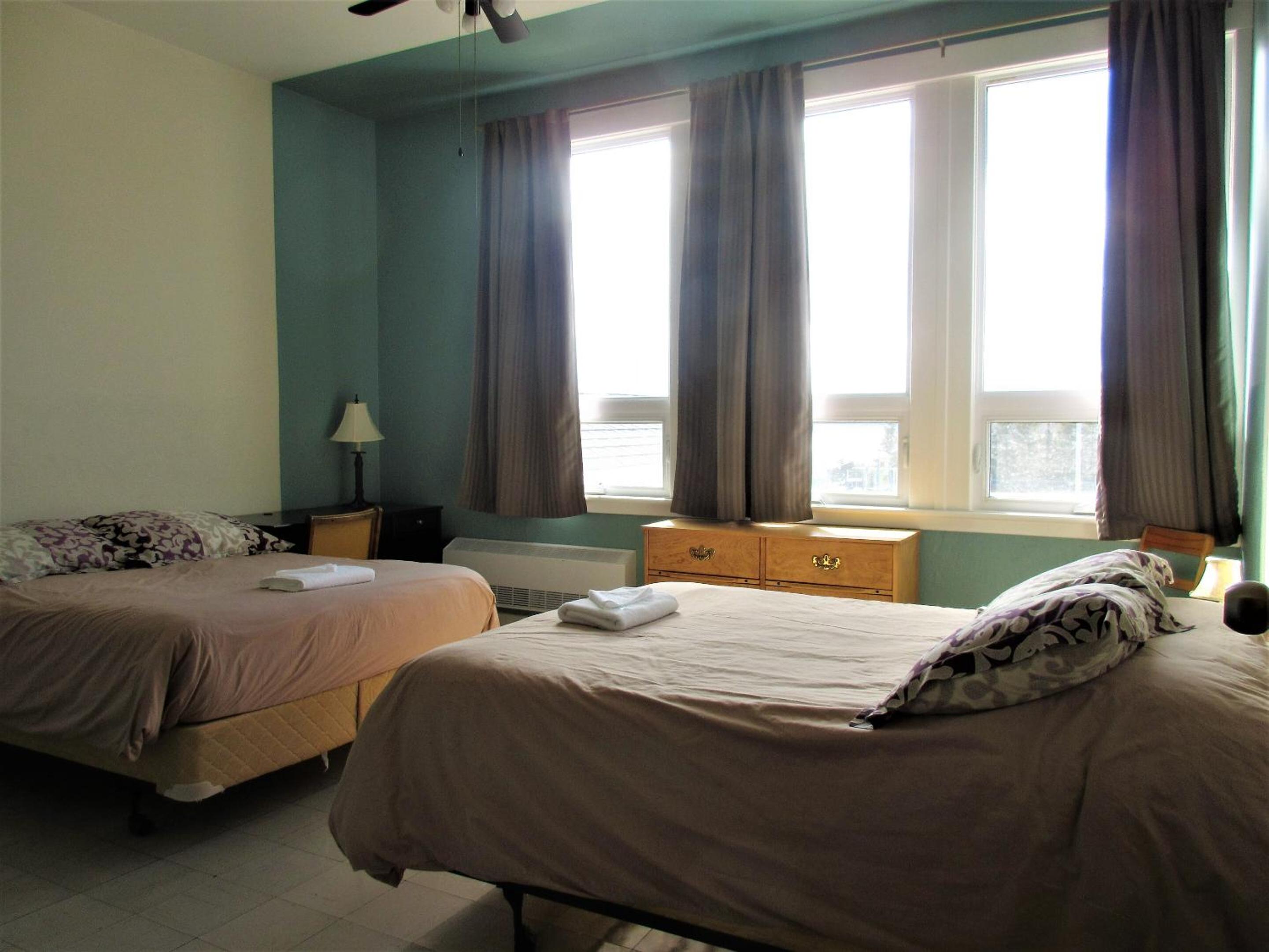 Quadruple Room with Shared Bathroom photo 3