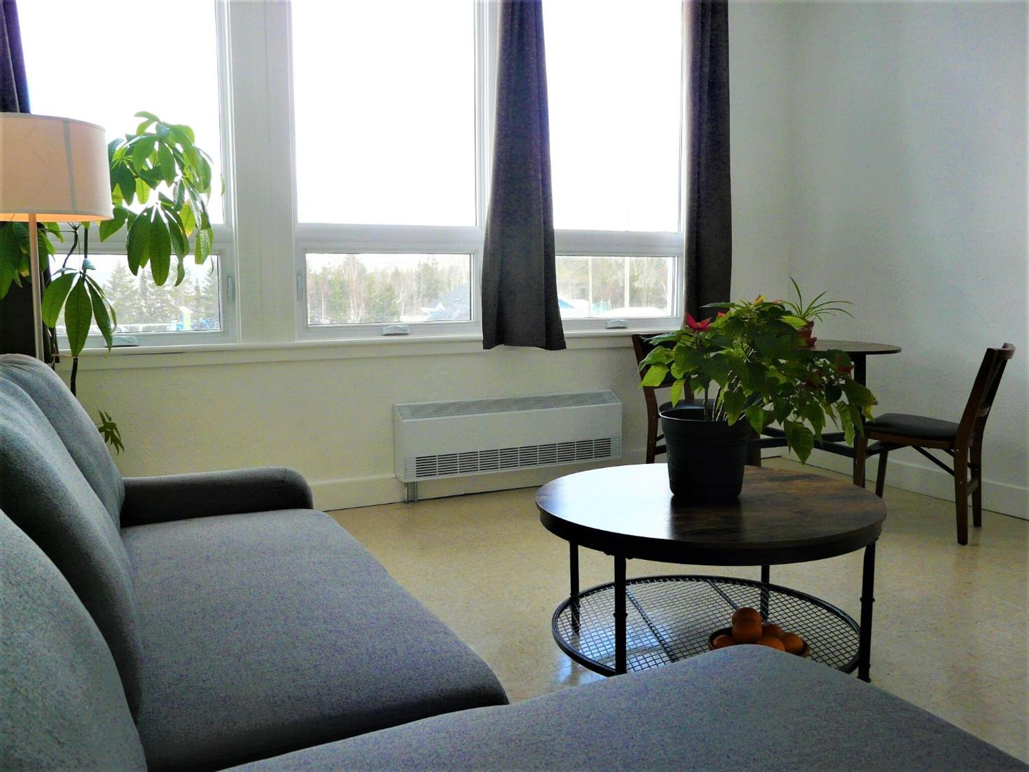 Deluxe One-Bedroom Apartment with Ocean View photo 2
