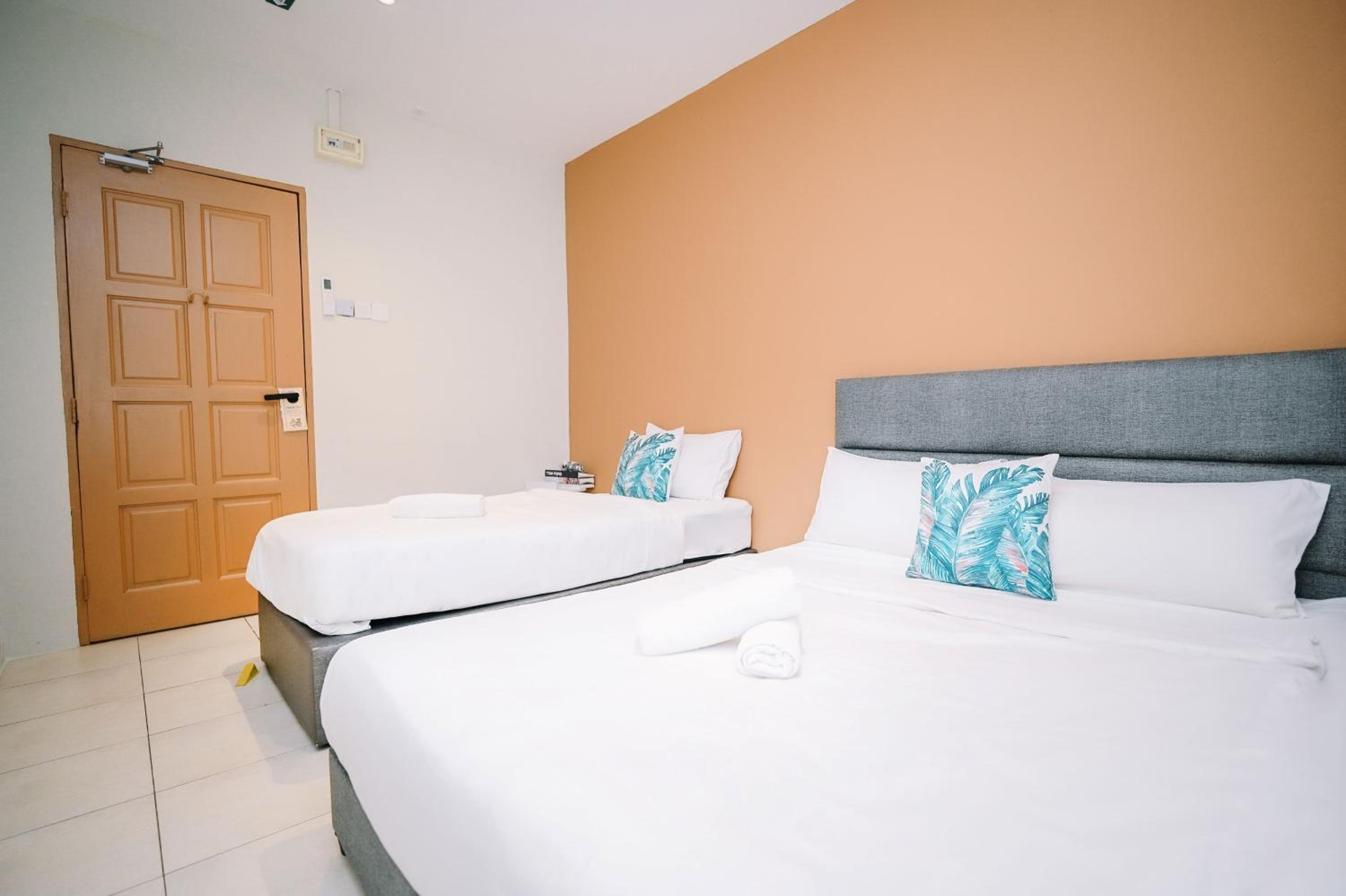 Triple Room - Photo 1