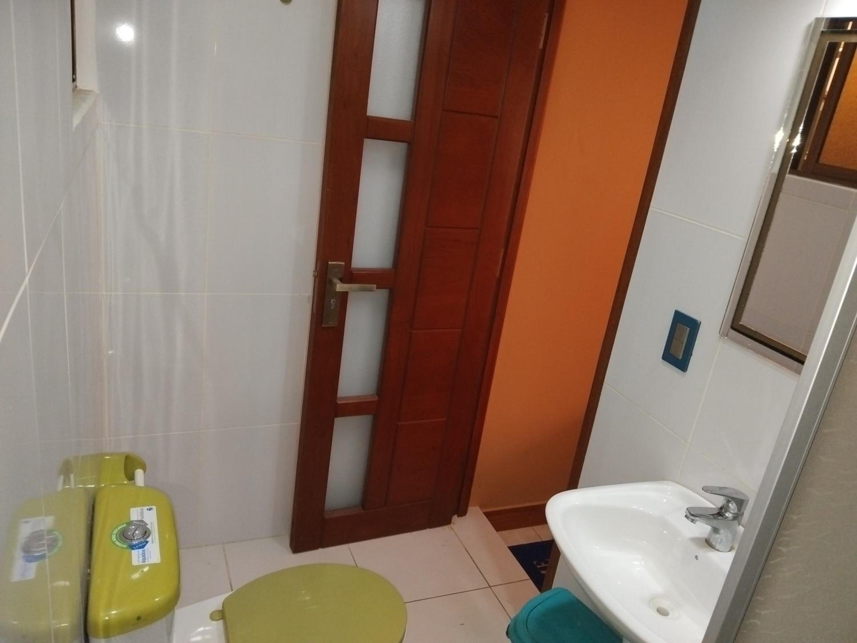Twin Room With Private Bathroom photo 1