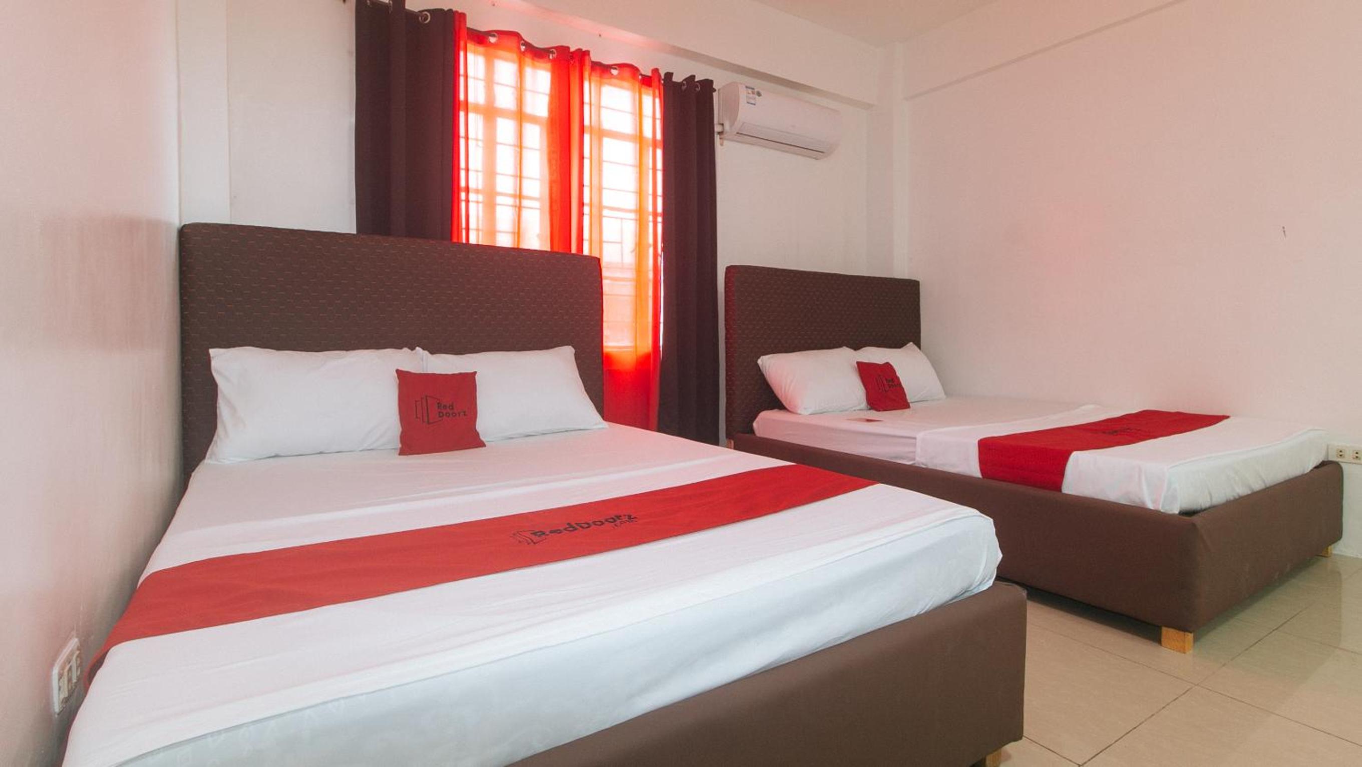 Quadruple Room - Photo 14