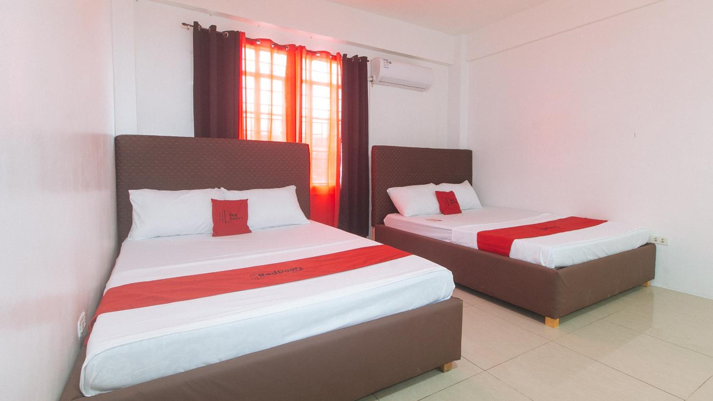 Quadruple Room - Photo 5